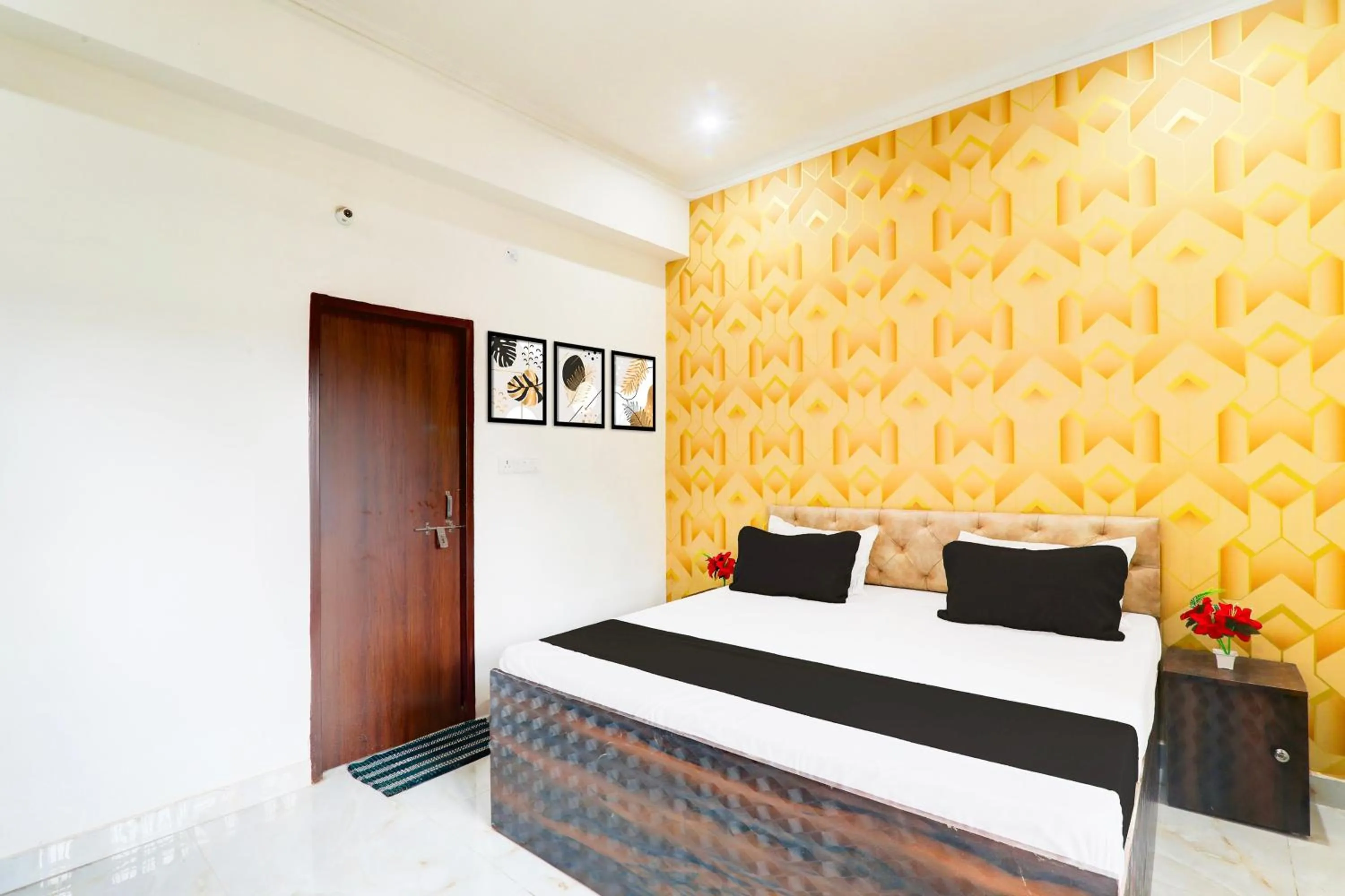 Bedroom, Bed in Hotel O by OYO Serene Inn Hotel And Restaurant