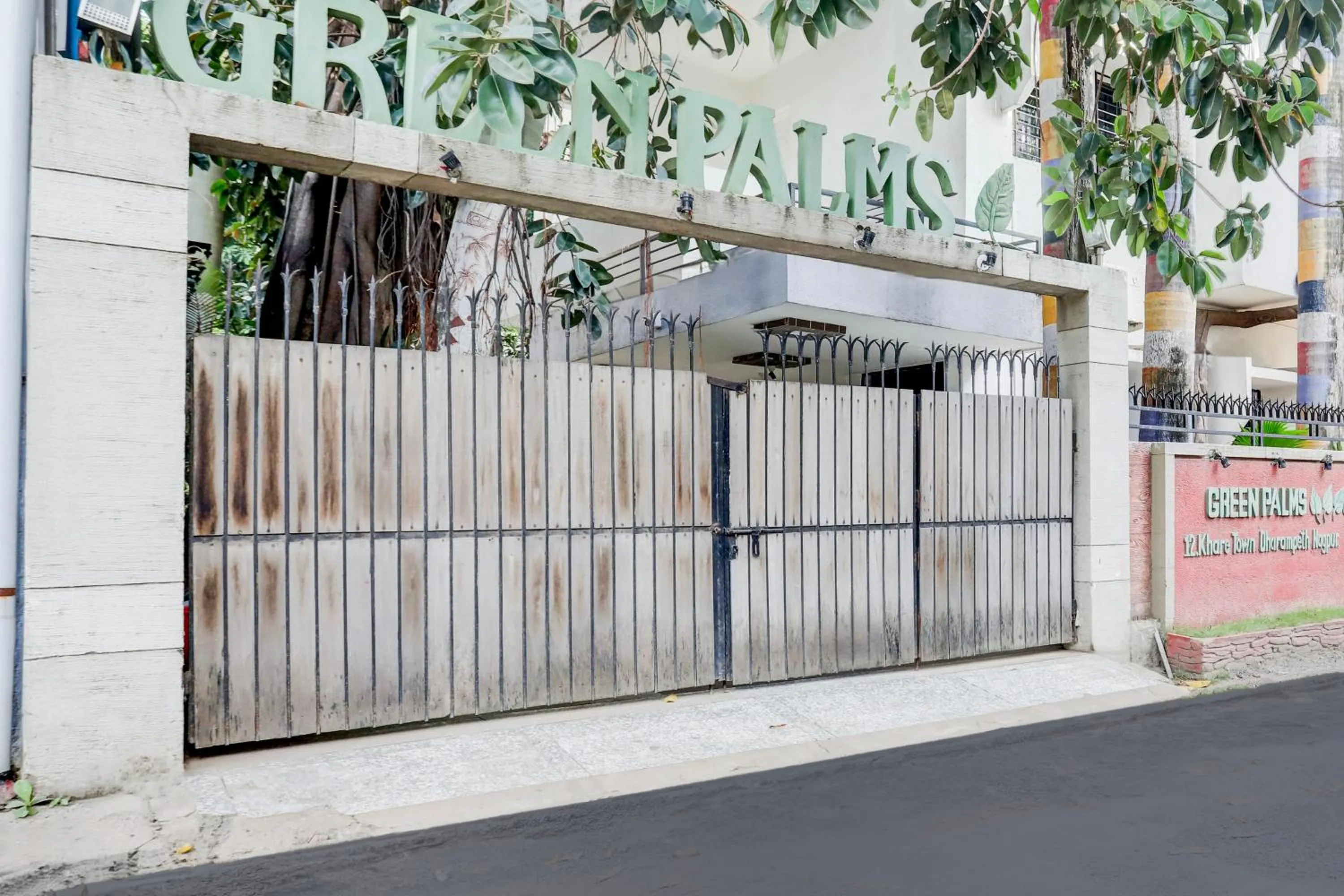 Facade/entrance in Hotel O GREEN PALMS