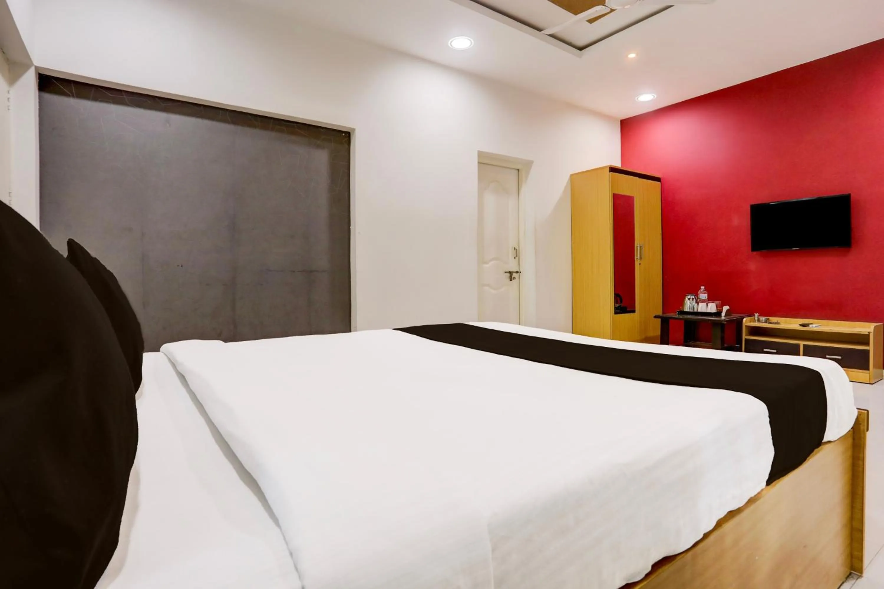 Bedroom in Hotel O GREEN PALMS