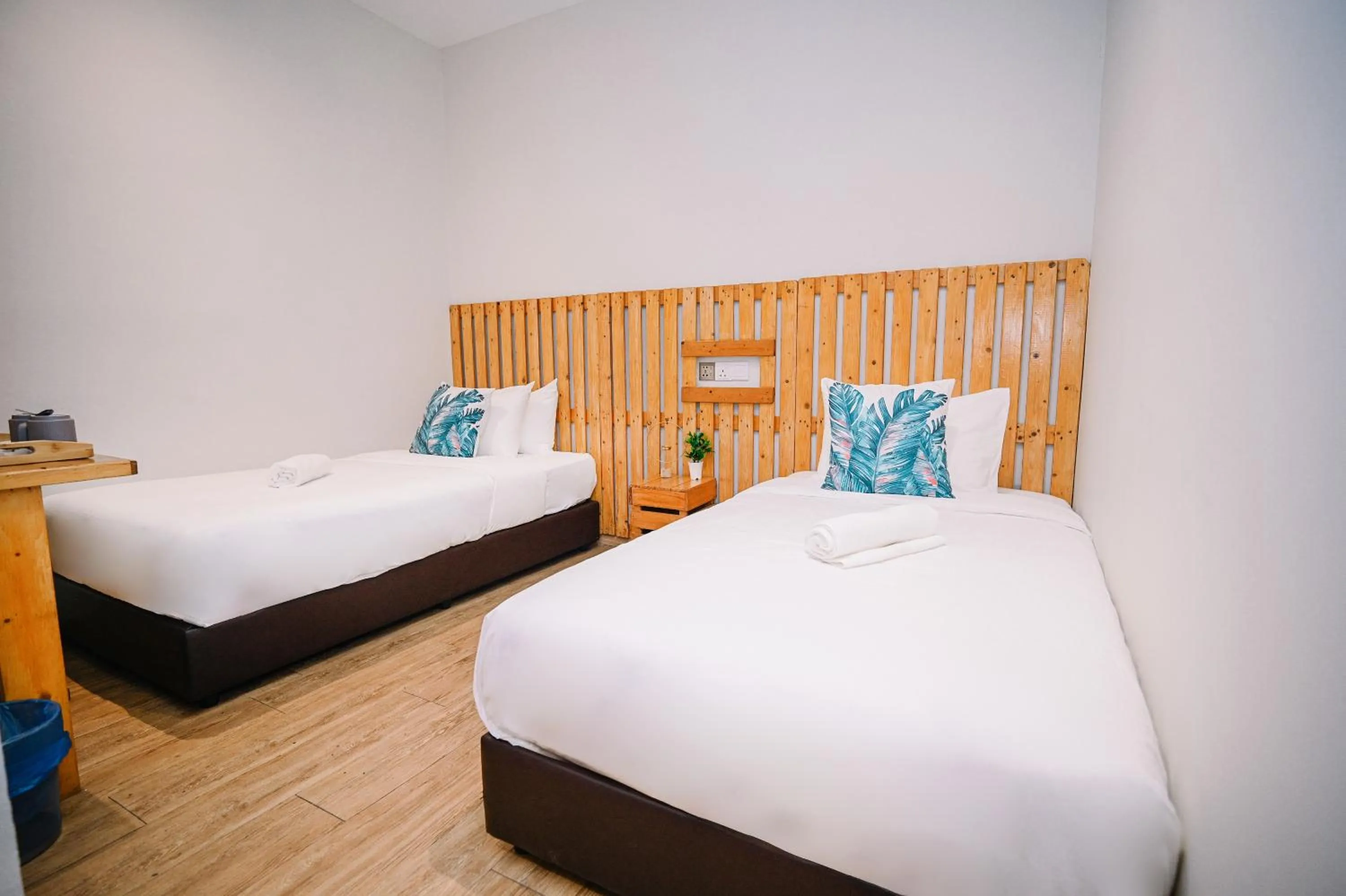 Bed in Swing & Pillows - Kota Warisan, Sepang