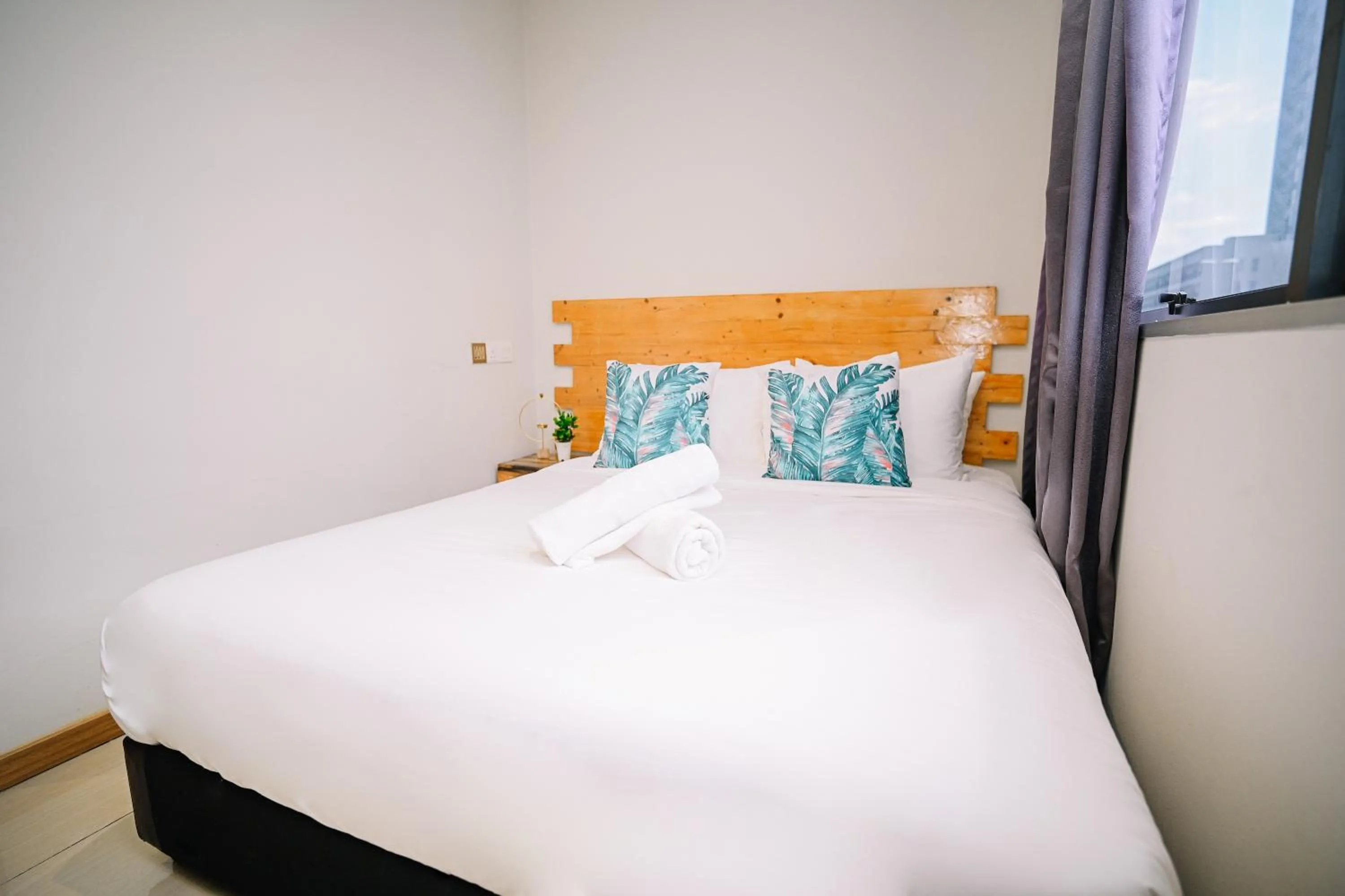 Bed in Swing & Pillows - Kota Warisan, Sepang