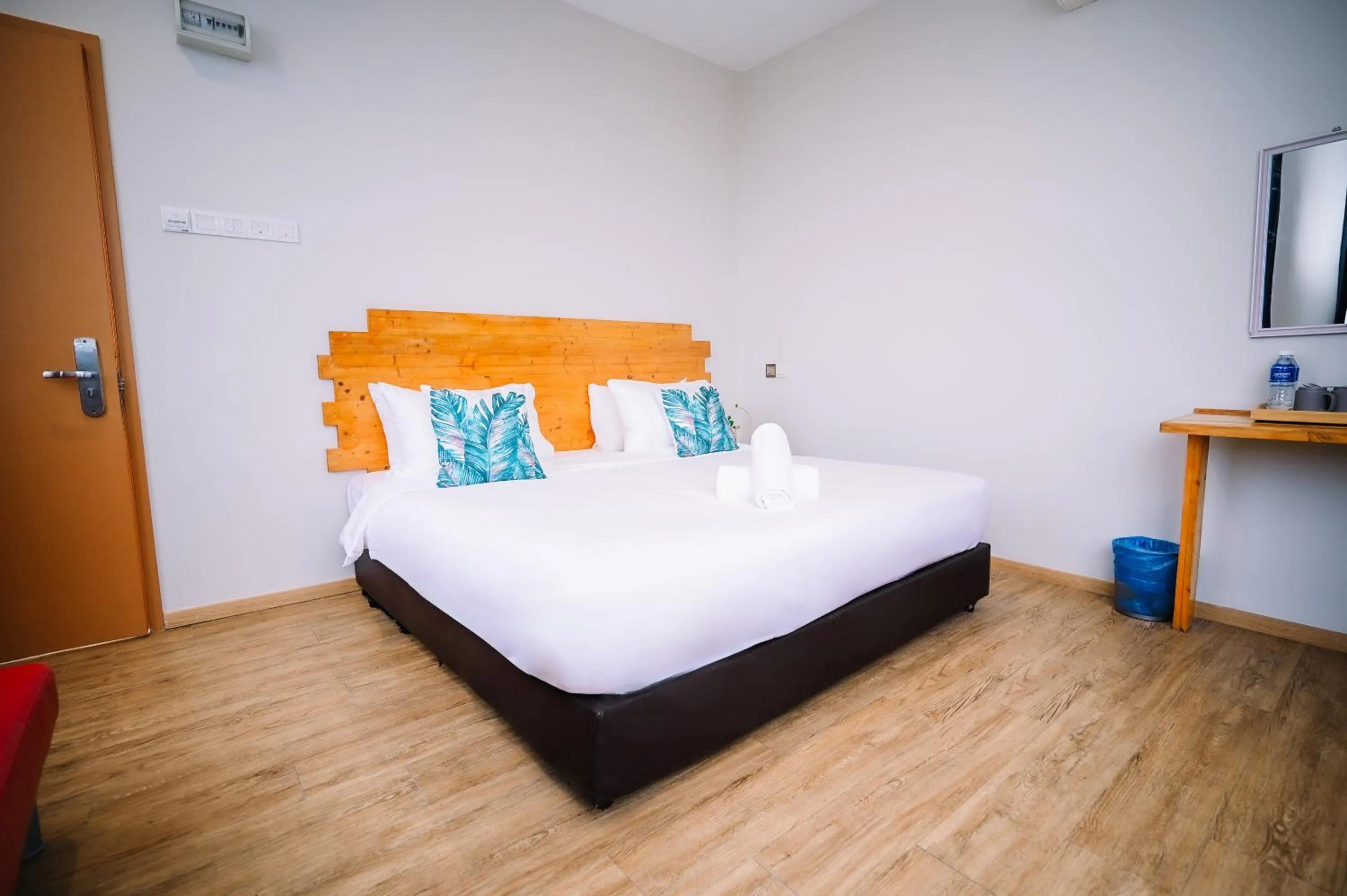 Bed in Swing & Pillows - Kota Warisan, Sepang