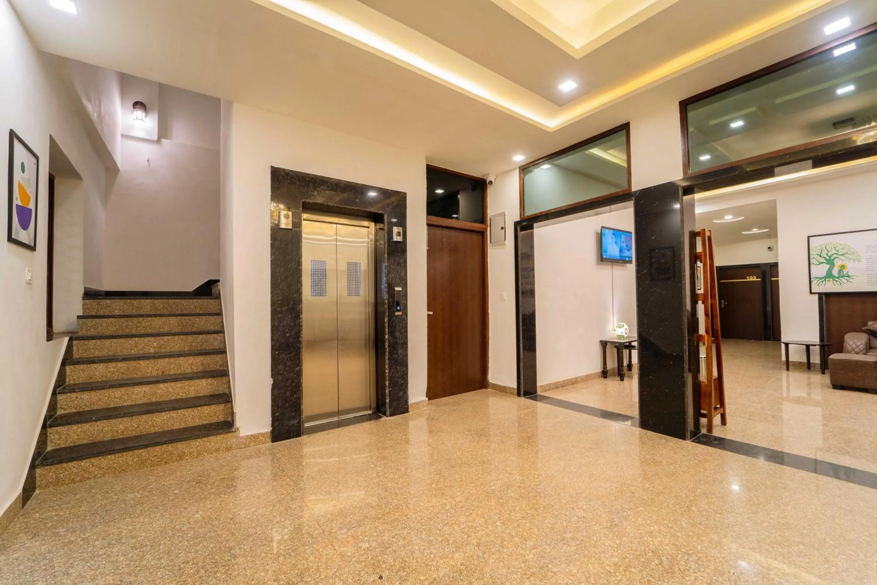 elevator in Treebo Blu Vvu