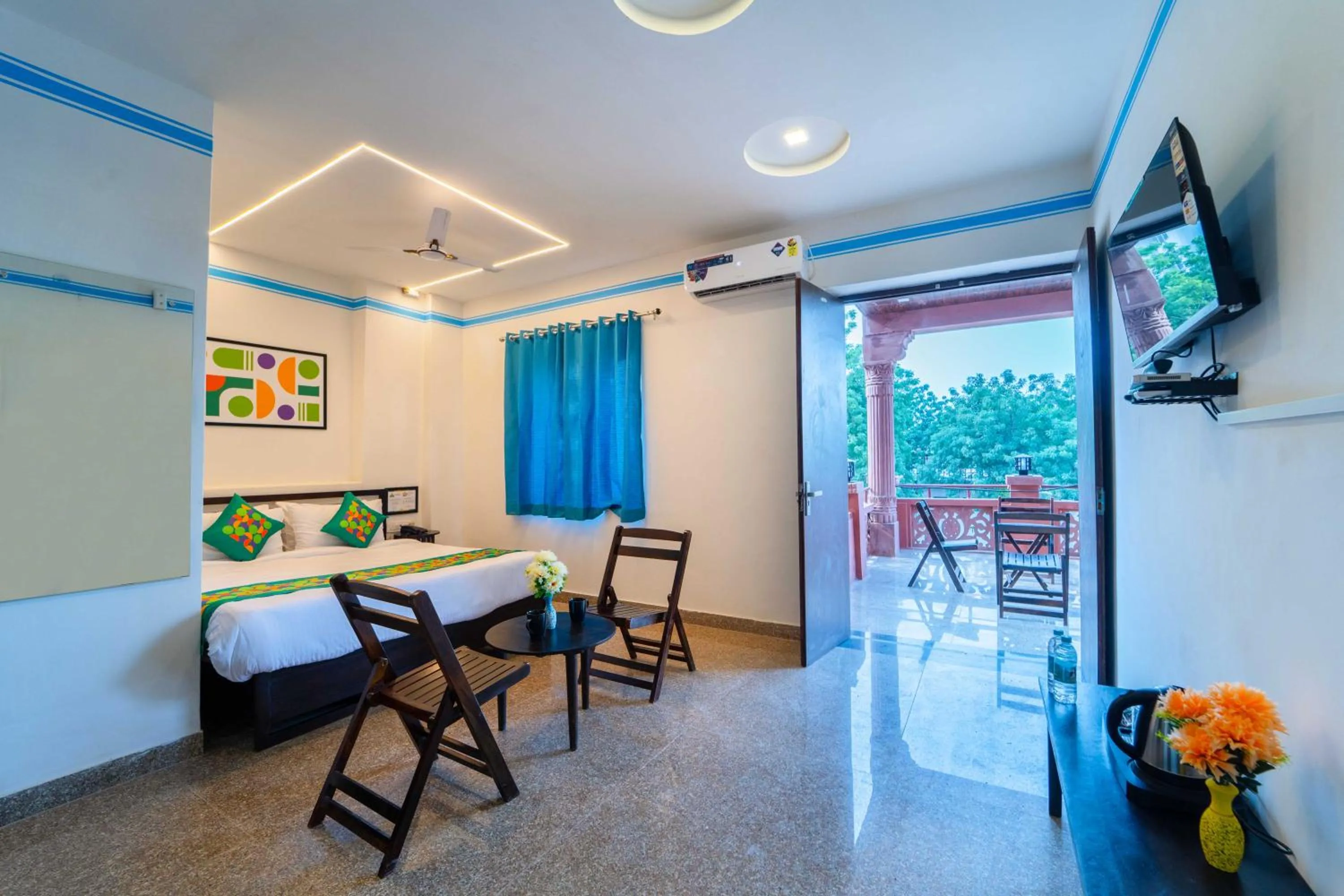 Bedroom in Treebo Blu Vvu