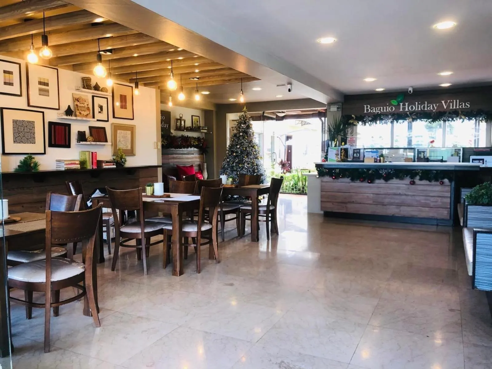Lobby or reception in Baguio Holiday Villas