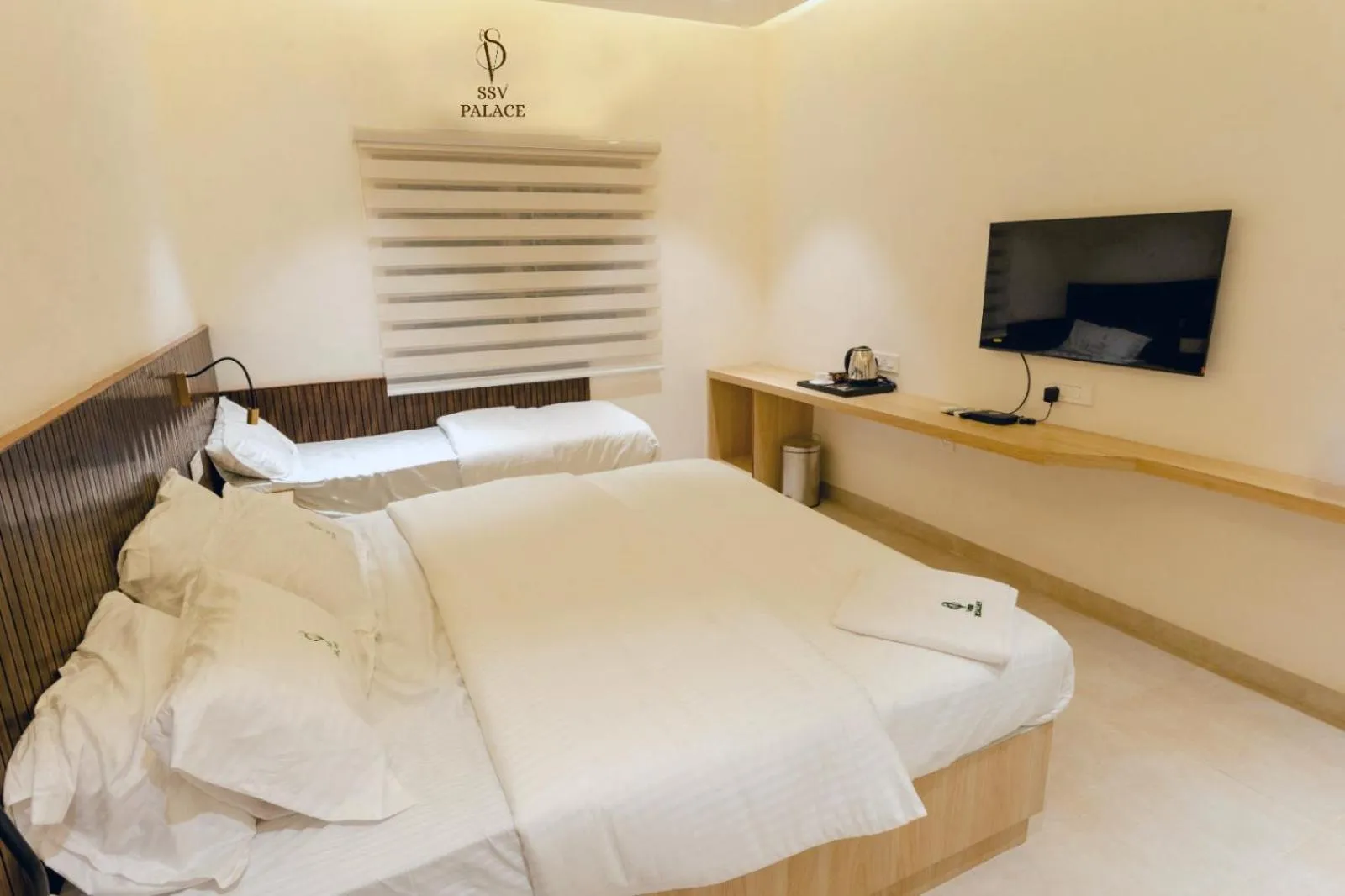 Bed in Sri Senthoor Velavan Palace SSV Palace