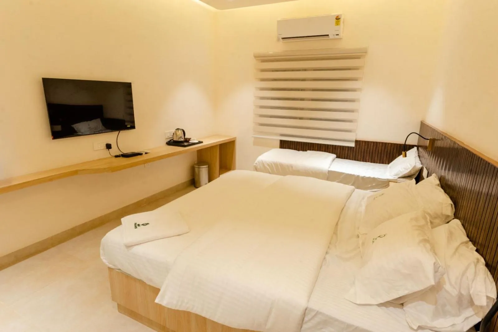 Bed in Sri Senthoor Velavan Palace SSV Palace