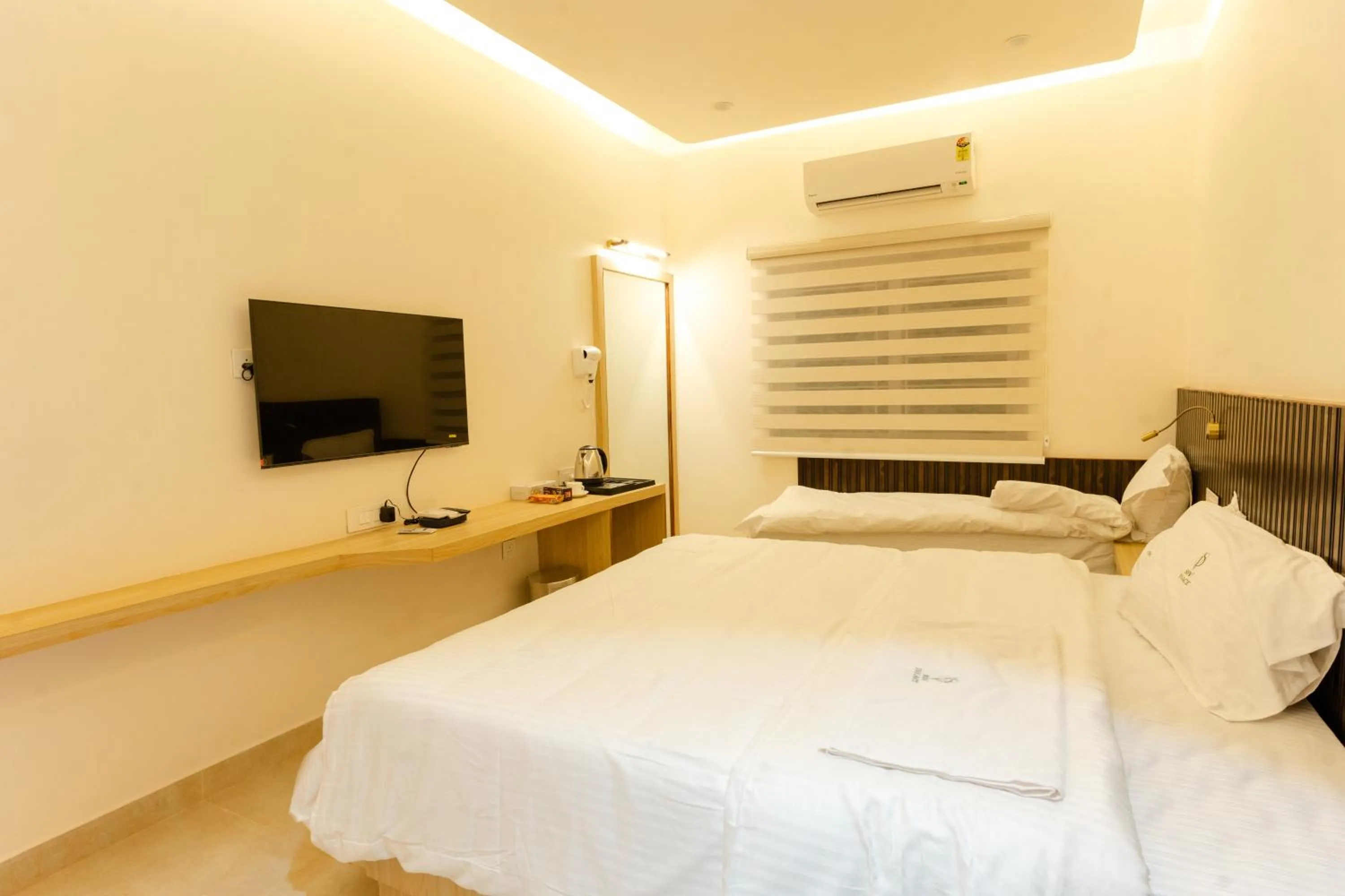 Bed in Sri Senthoor Velavan Palace SSV Palace