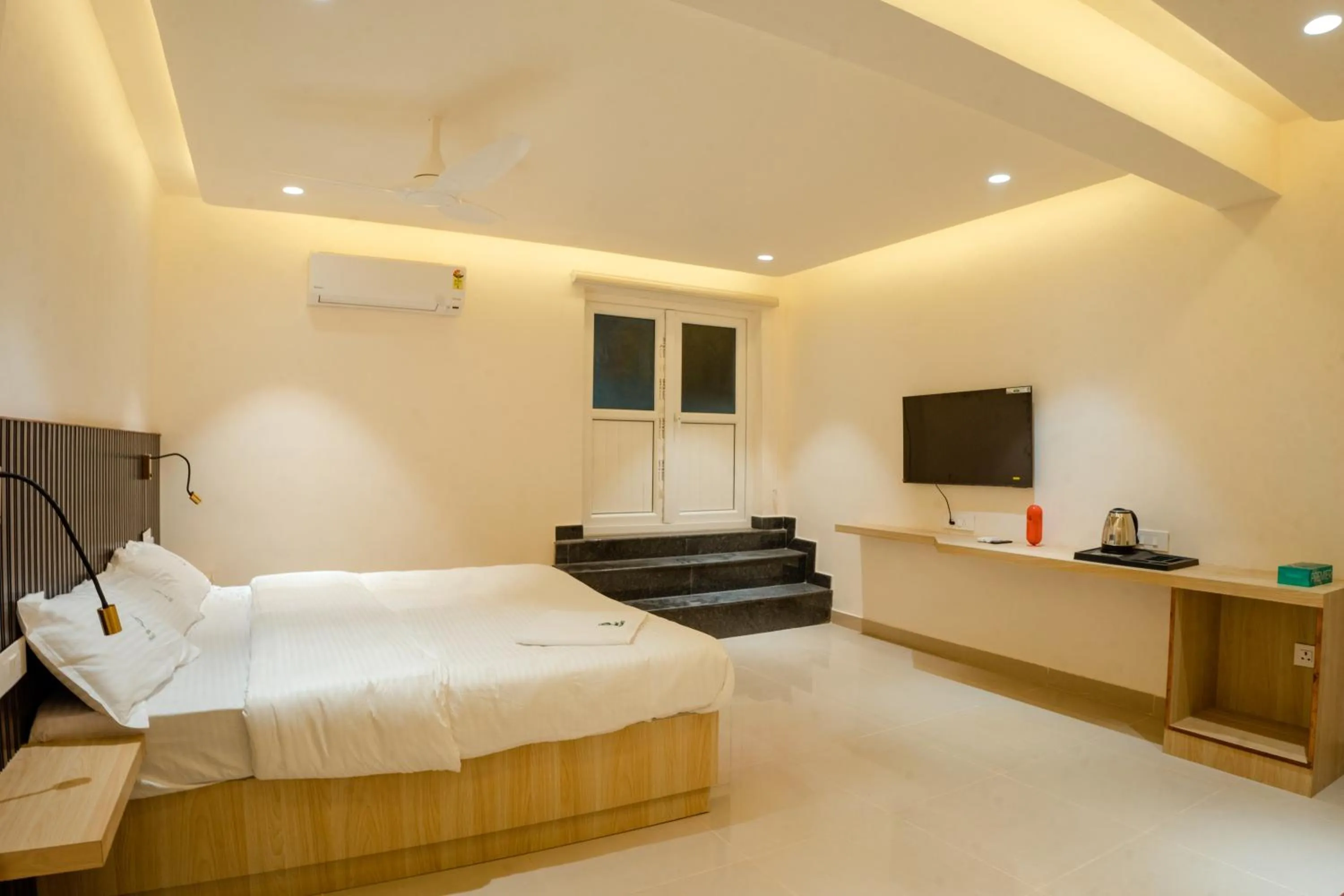 Bed in Sri Senthoor Velavan Palace SSV Palace