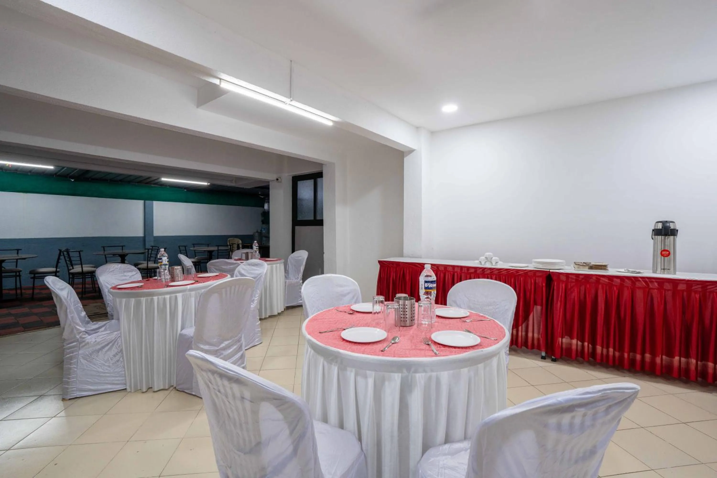 Dining area in Treebo Royal Comfort Atithi