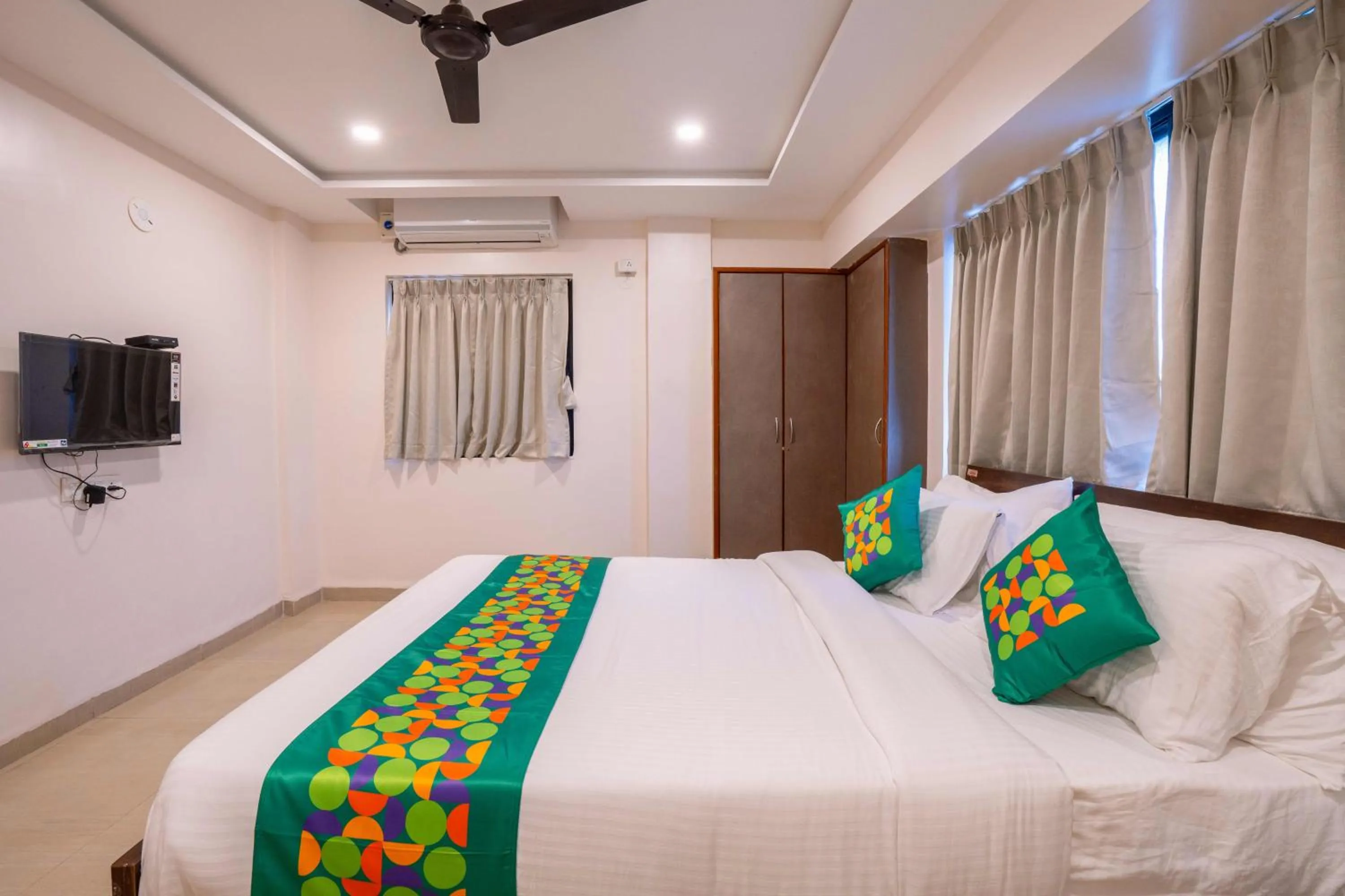 Bedroom, Bed in Treebo Royal Comfort Atithi
