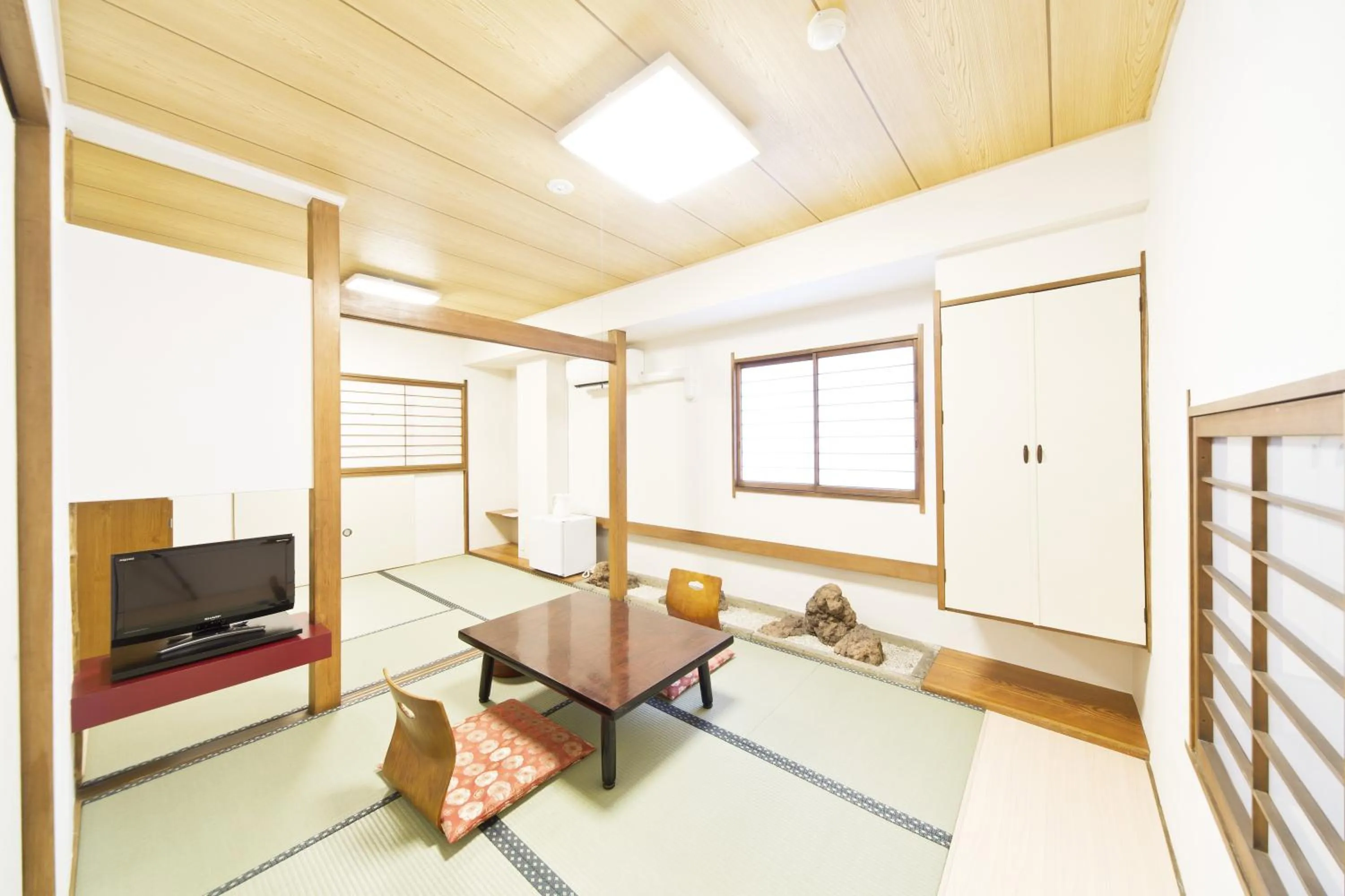 Photo of the whole room in Business Hotel Yamashiro