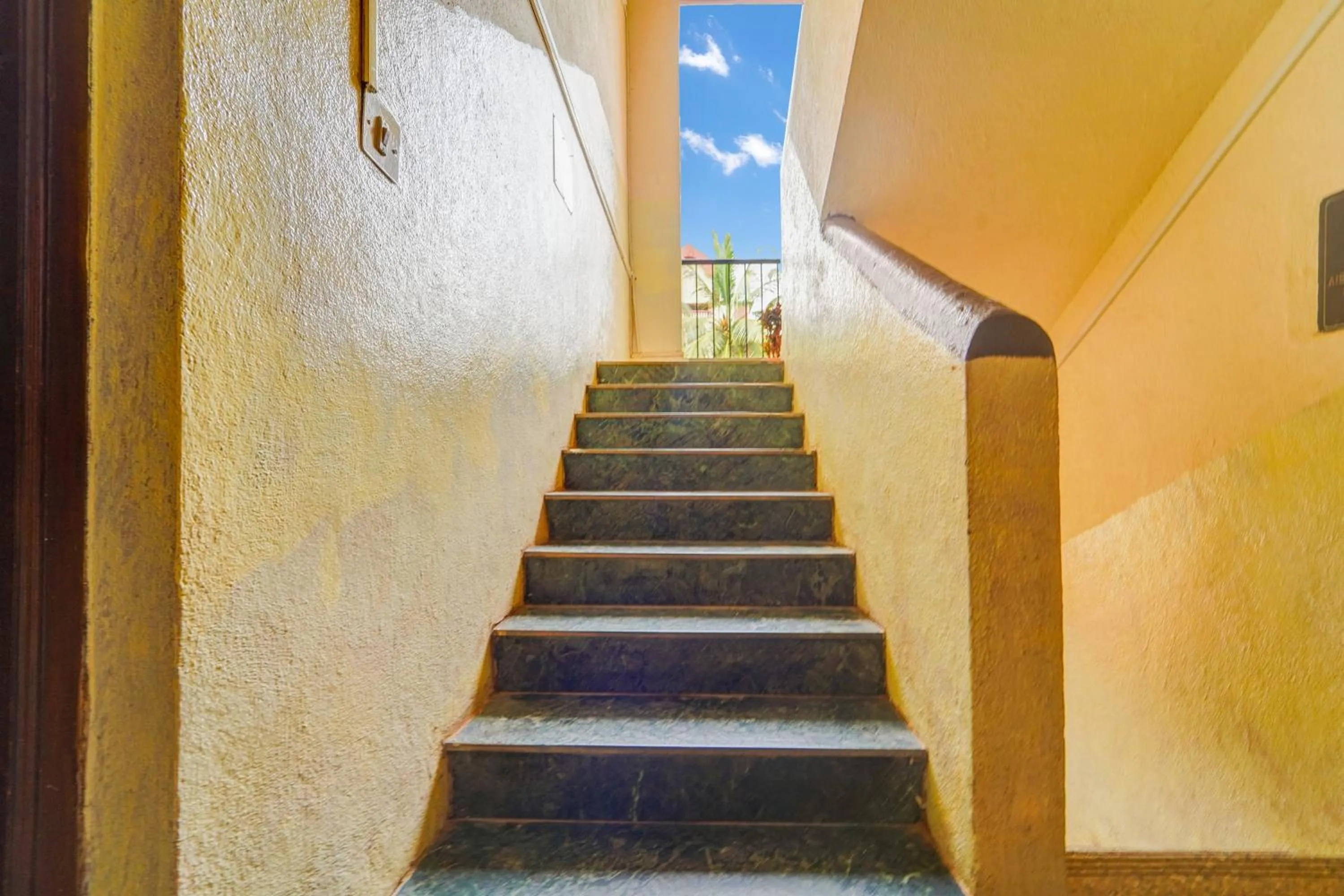 Lobby or reception in Townhouse Calangute - Baga Circle Formerly Park Avenue
