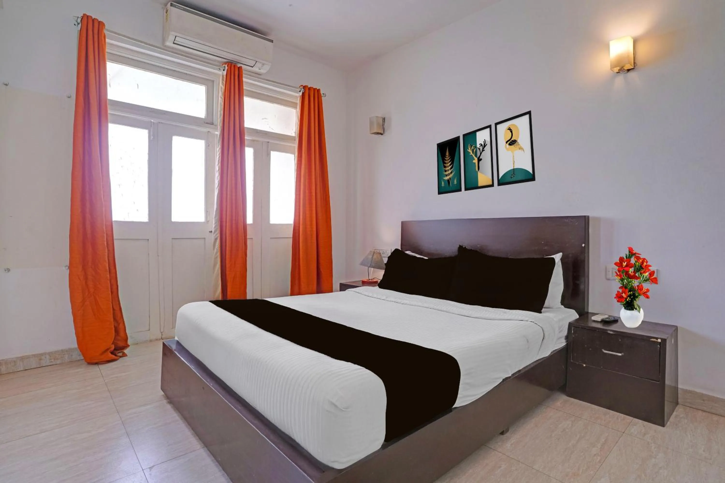 Bedroom, Bed in Townhouse Calangute - Baga Circle Formerly Park Avenue