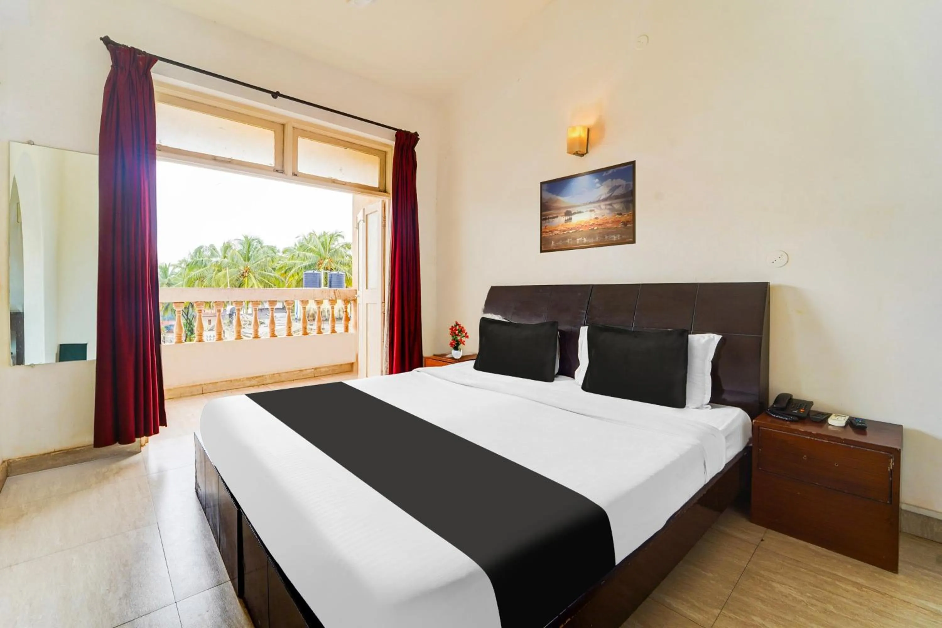 Bedroom, Bed in Townhouse Calangute - Baga Circle Formerly Park Avenue