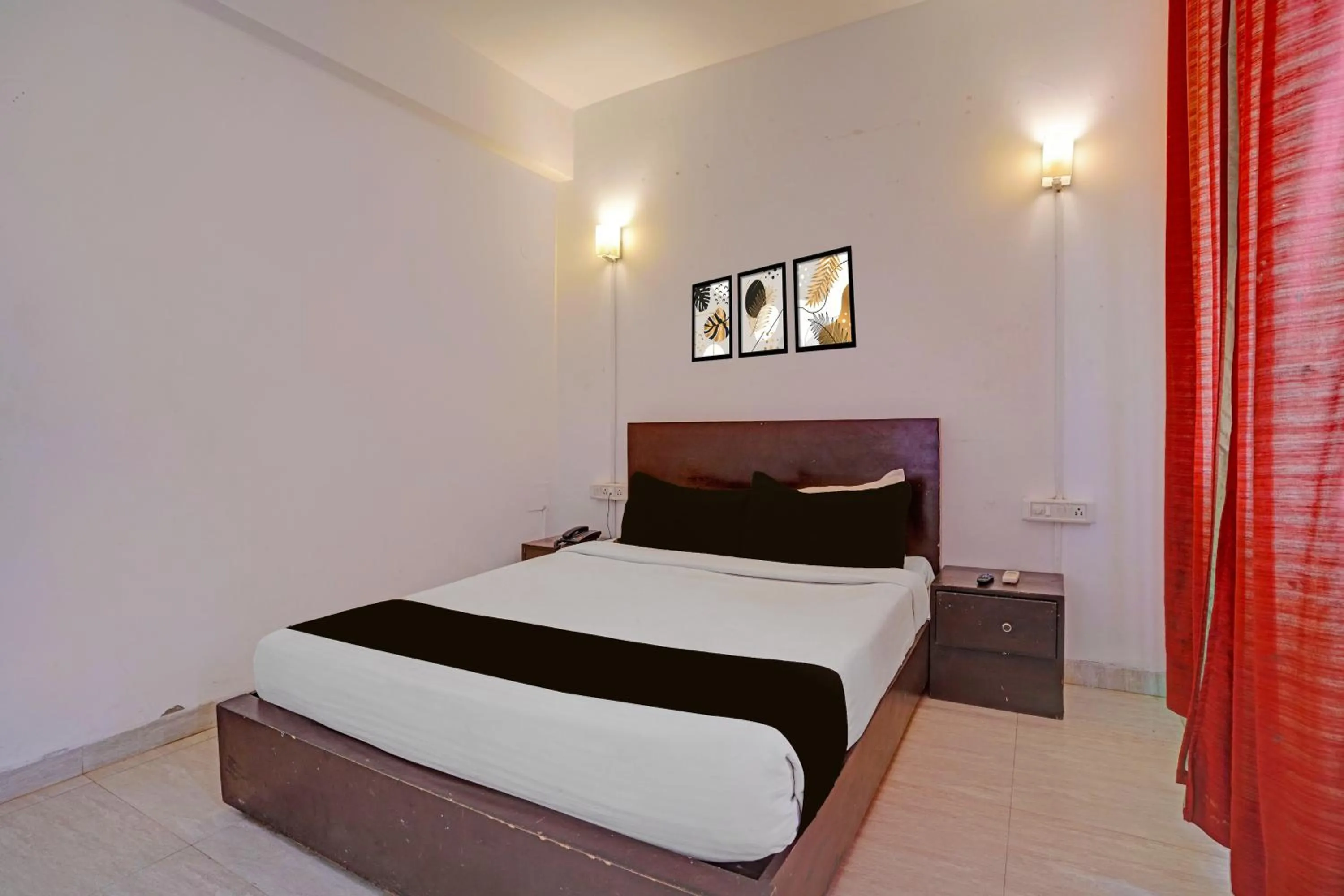 Bedroom, Bed in Townhouse Calangute - Baga Circle Formerly Park Avenue