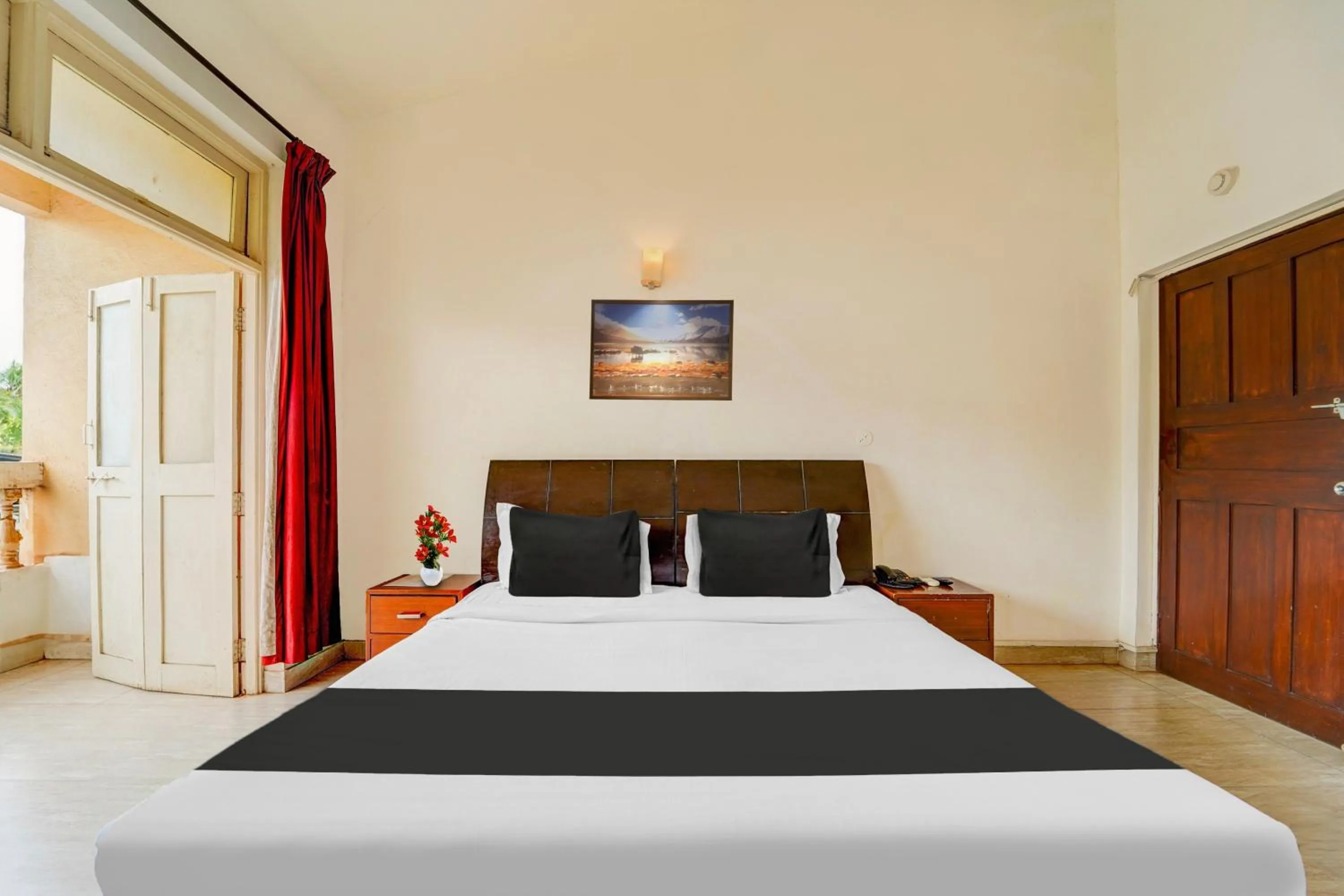 Bedroom, Bed in Townhouse Calangute - Baga Circle Formerly Park Avenue