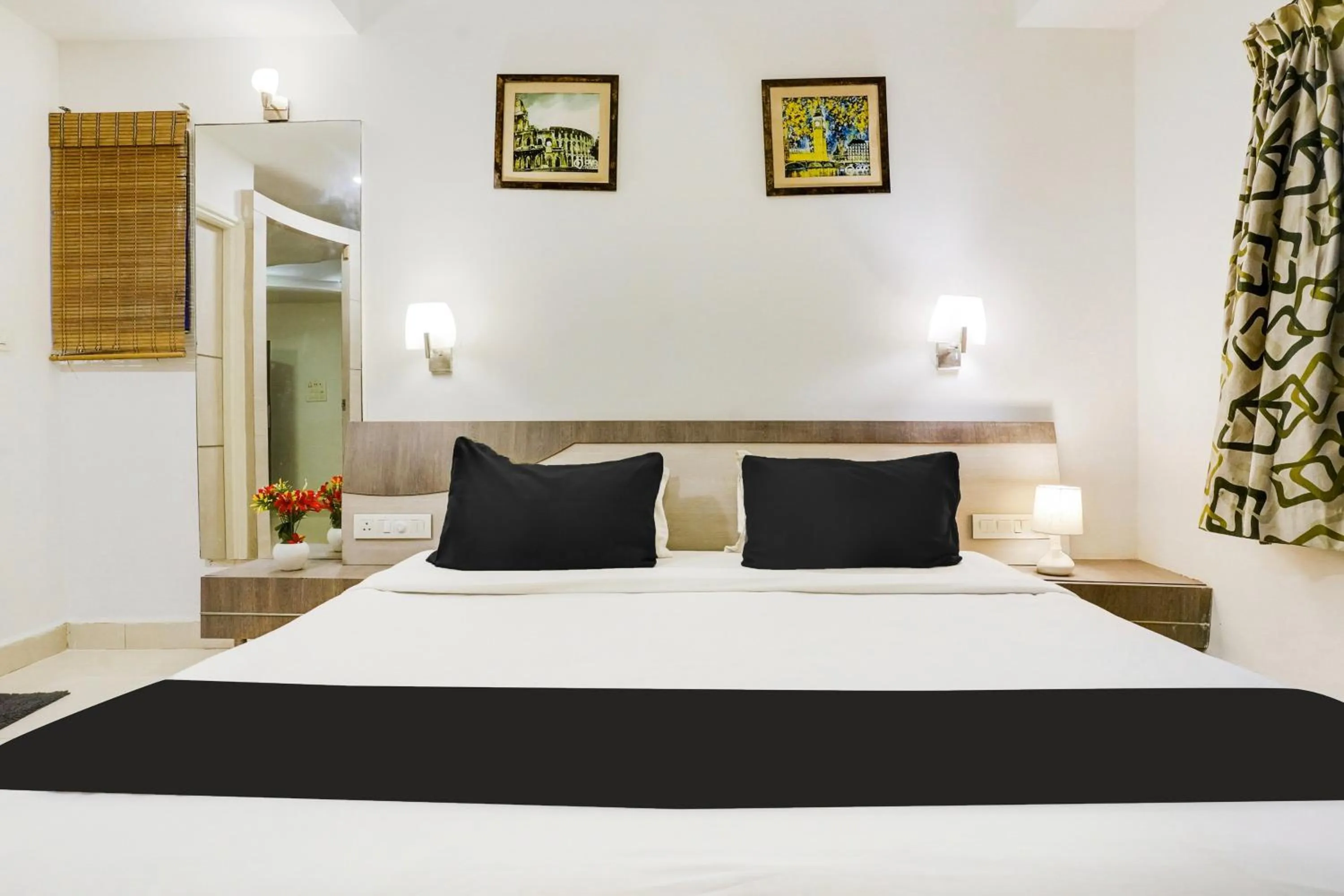 Bedroom, Bed in Townhouse Calangute - Baga Circle Formerly Park Avenue