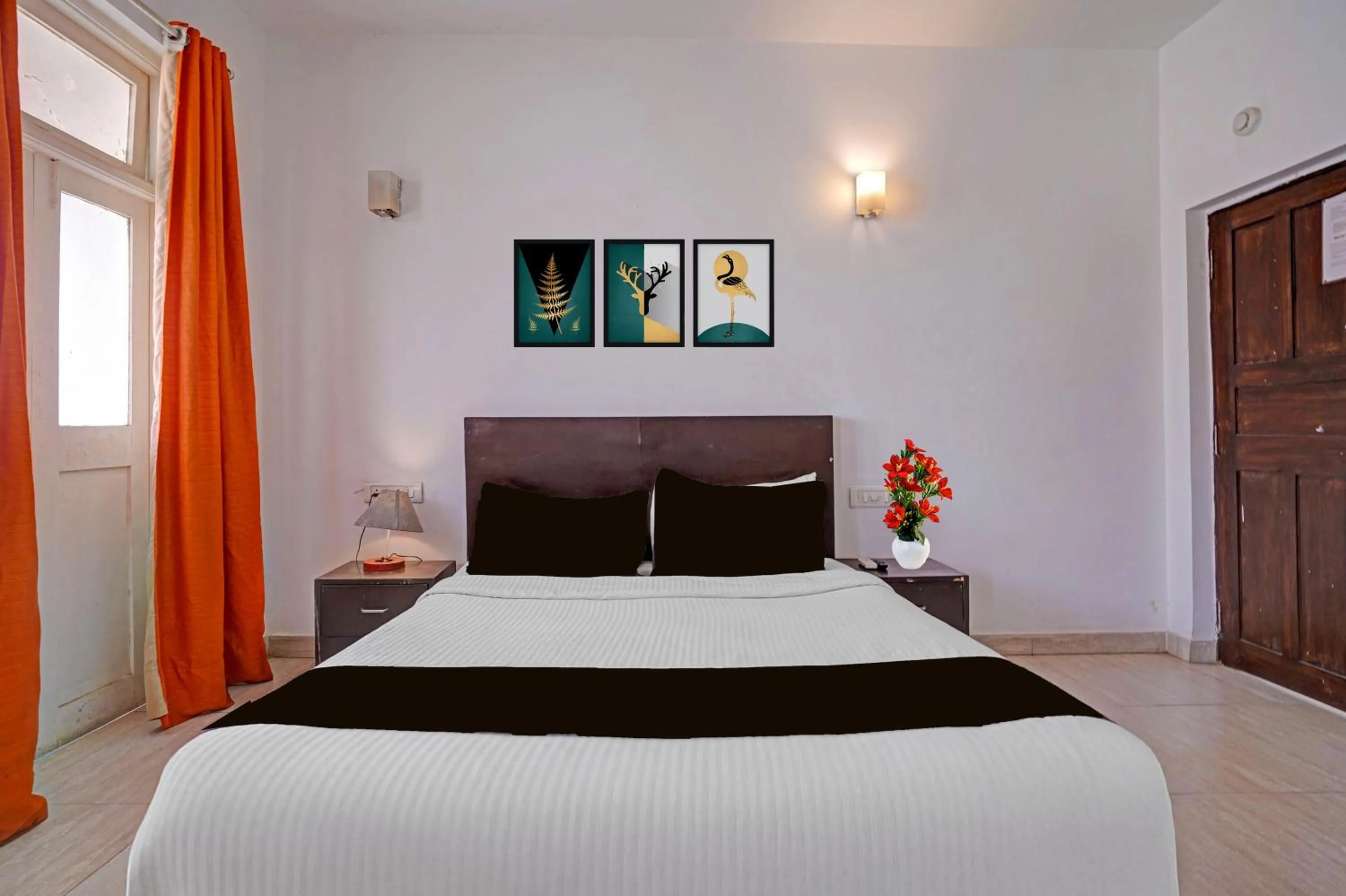 Bedroom, Bed in Townhouse Calangute - Baga Circle Formerly Park Avenue