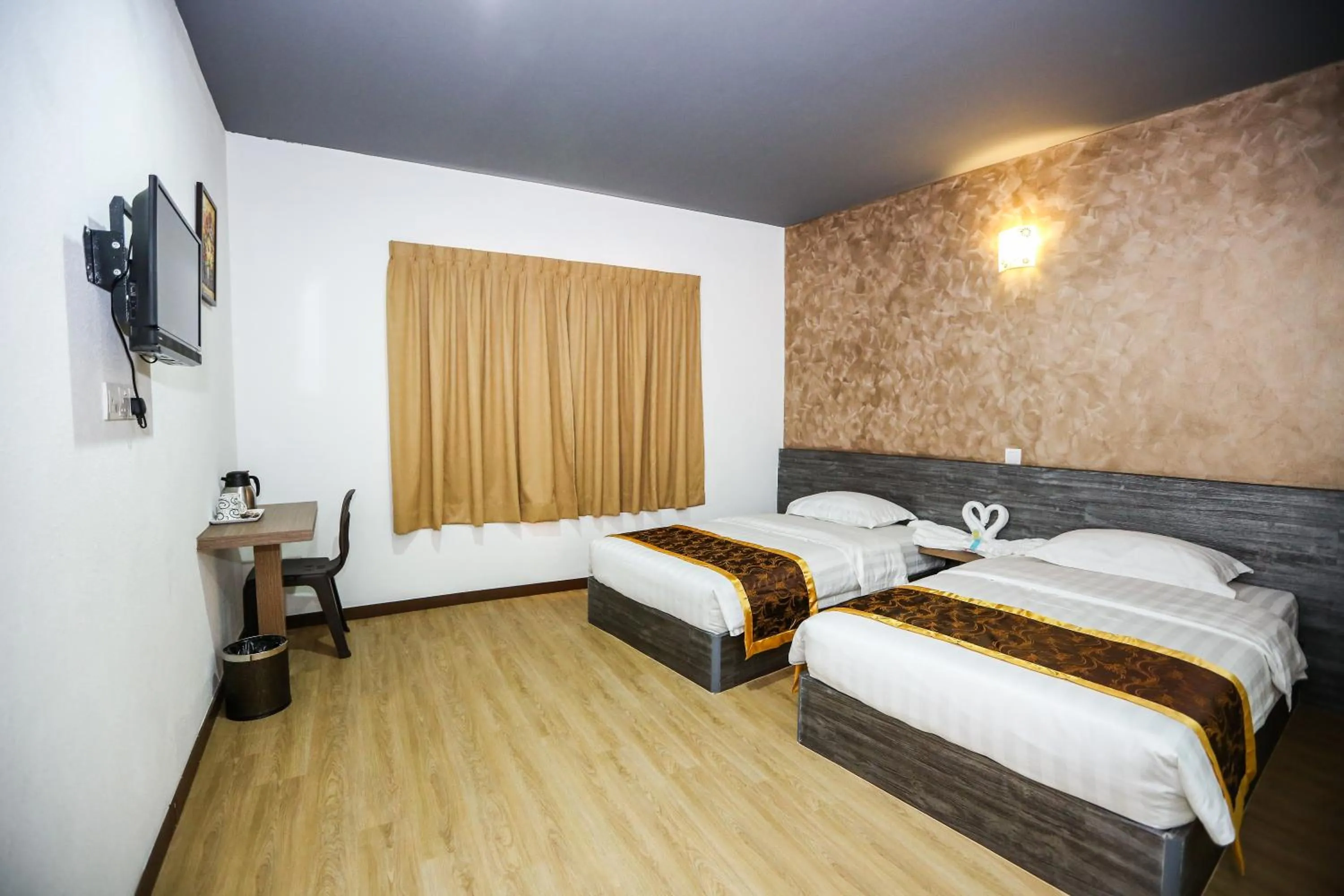 Bedroom, Bed in New Dawn Hotel Pontian Sdn Bhd