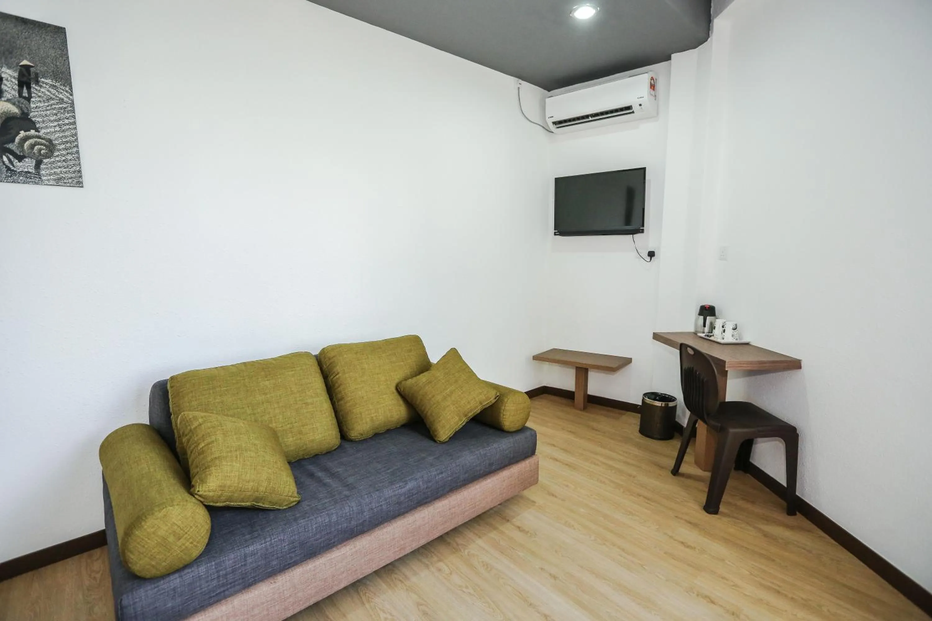 Seating area in New Dawn Hotel Pontian Sdn Bhd