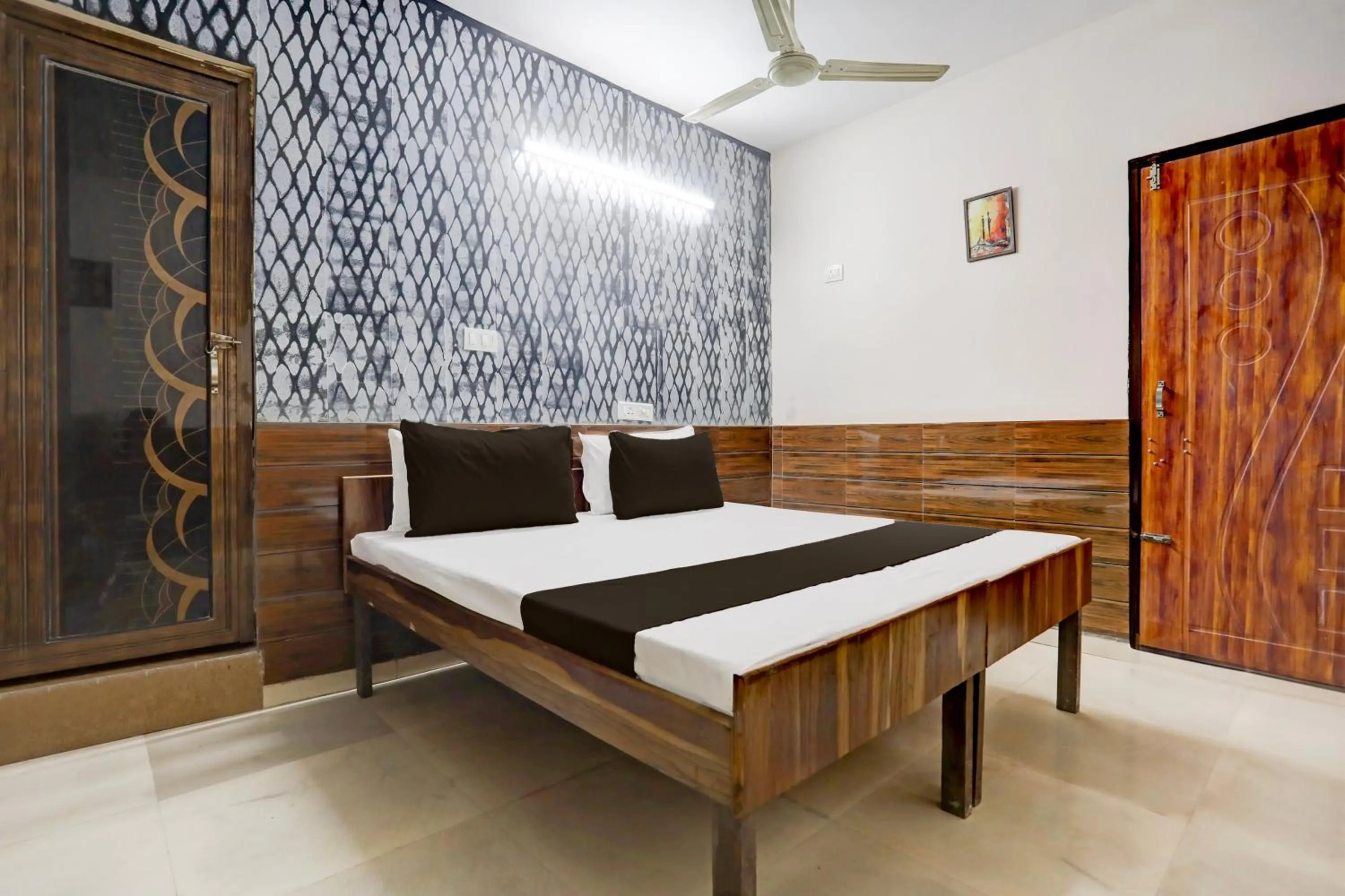 Bedroom, Bed in Hotel O HILL VIEW LUXURIOUS ROOMS