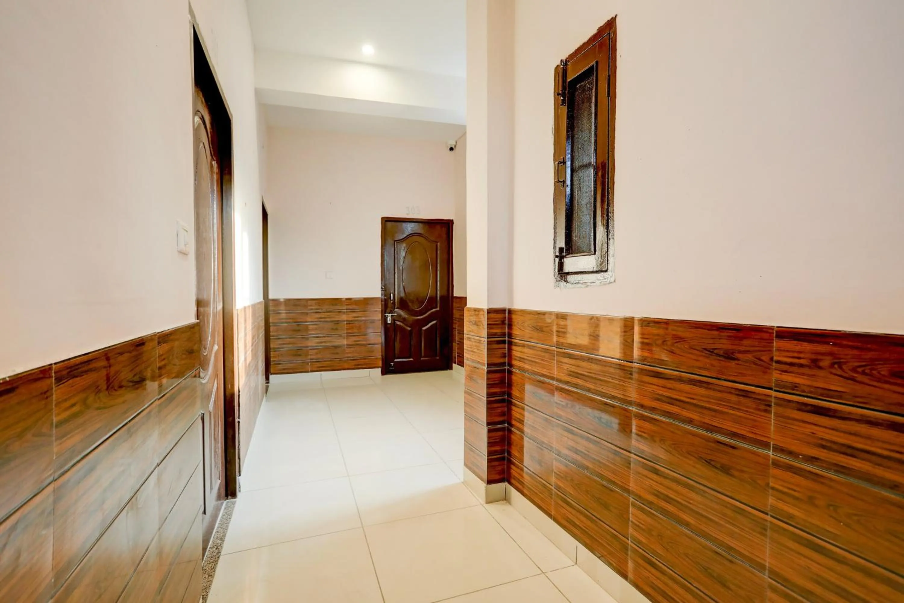 Lobby or reception in Hotel O HILL VIEW LUXURIOUS ROOMS