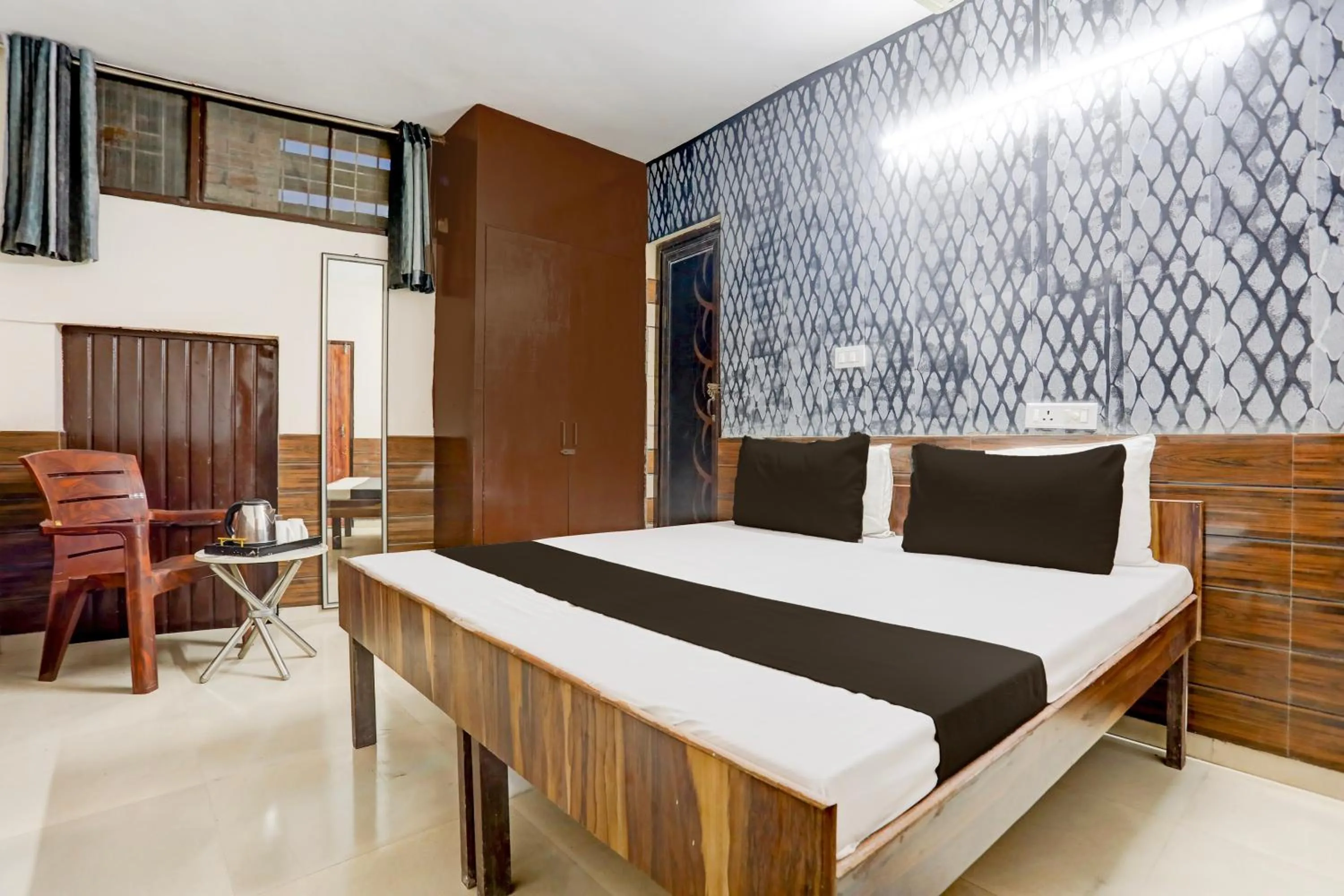 Bedroom, Bed in Hotel O HILL VIEW LUXURIOUS ROOMS