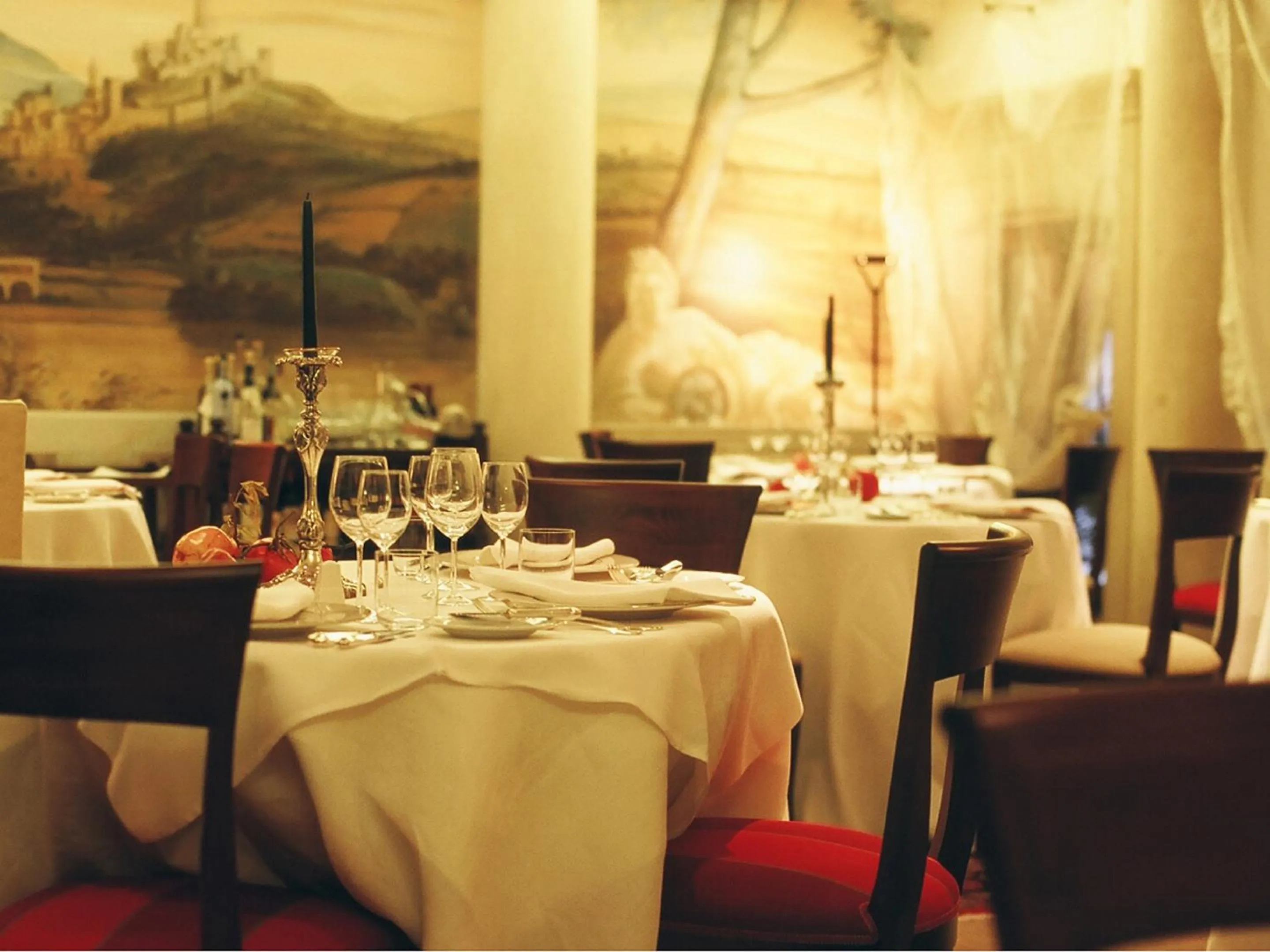 Restaurant/places to eat in Villa Abbazia Relais & Chateaux
