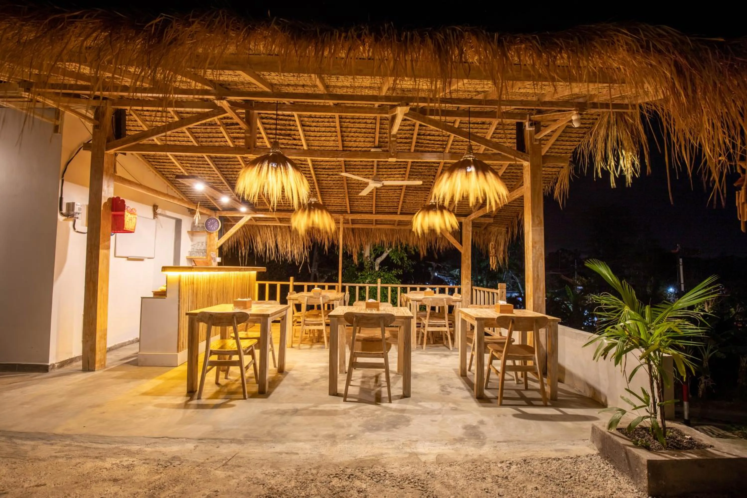 Restaurant/places to eat in Wijaya Cottage Nusa Penida