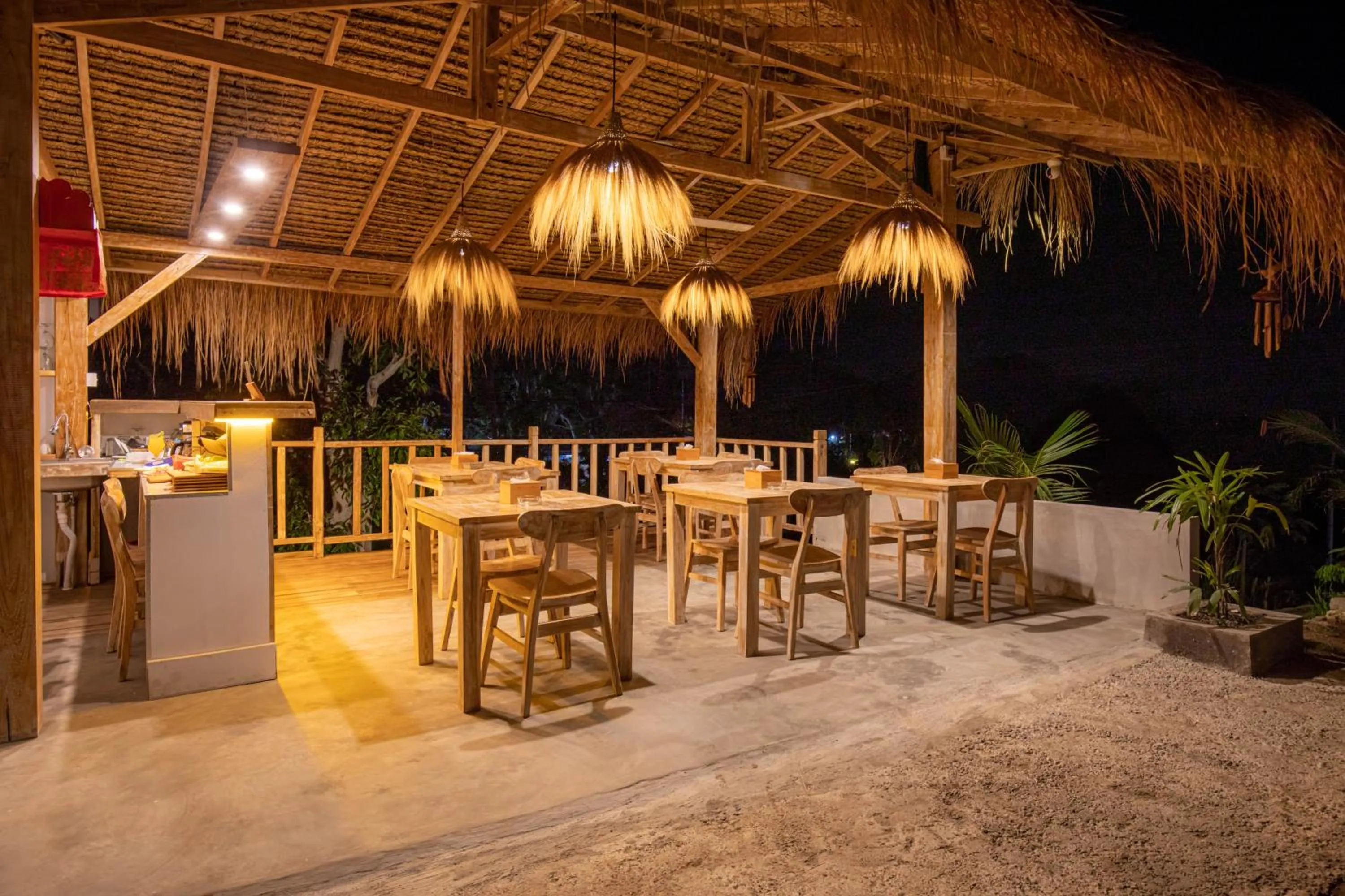 Restaurant/places to eat in Wijaya Cottage Nusa Penida