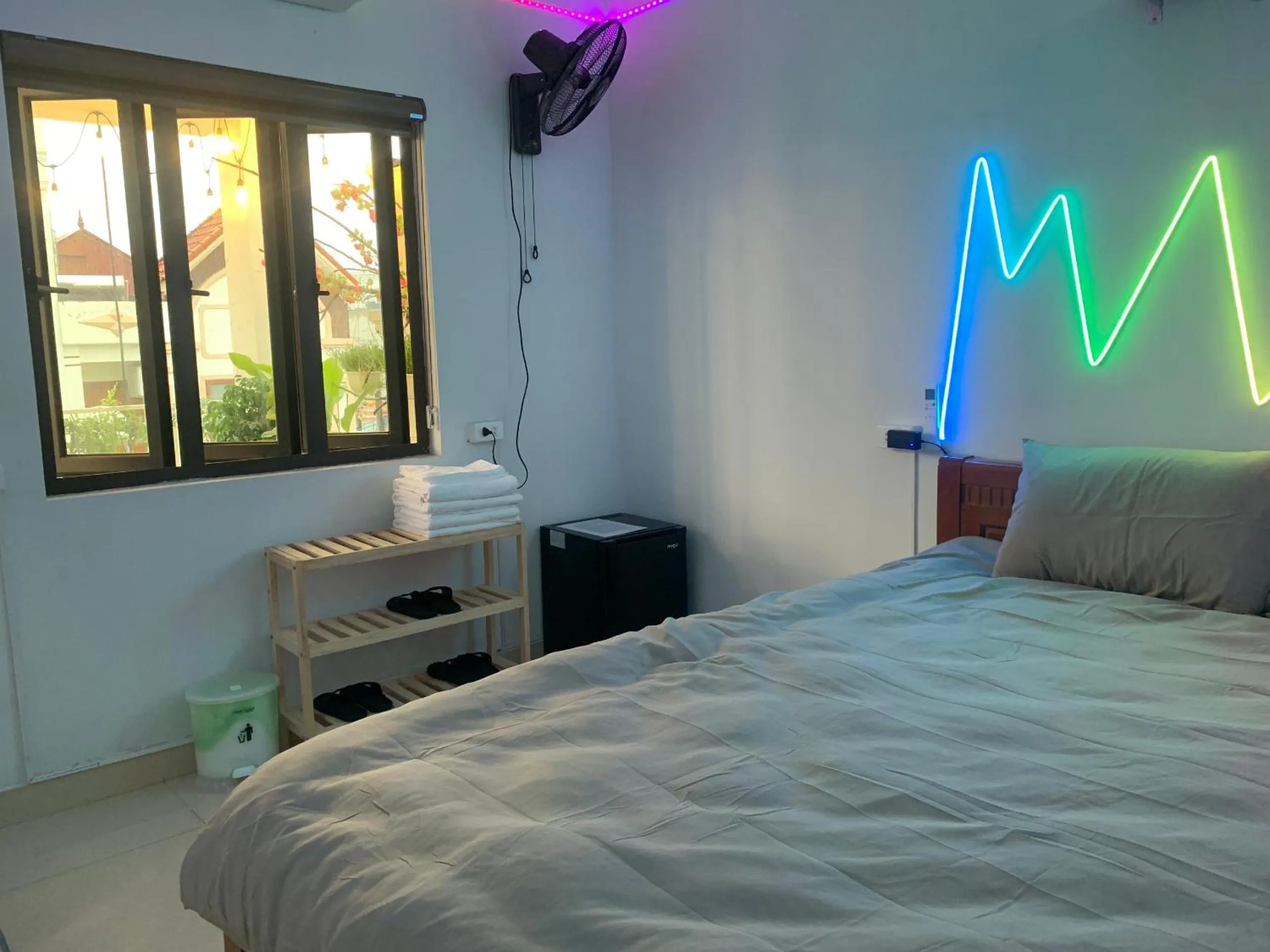 Bed in X-Stay Thư Trung