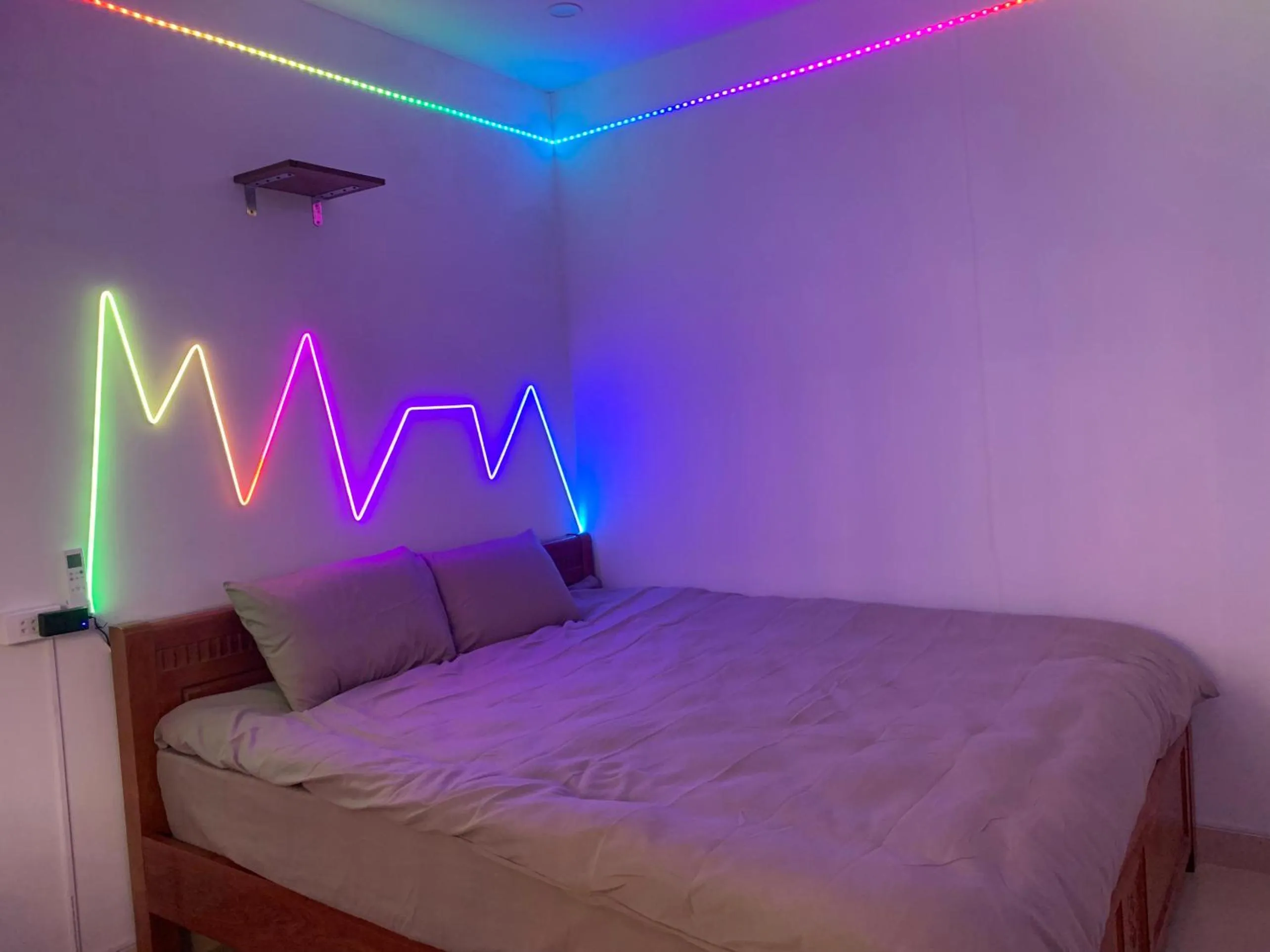 Bed in X-Stay Thư Trung