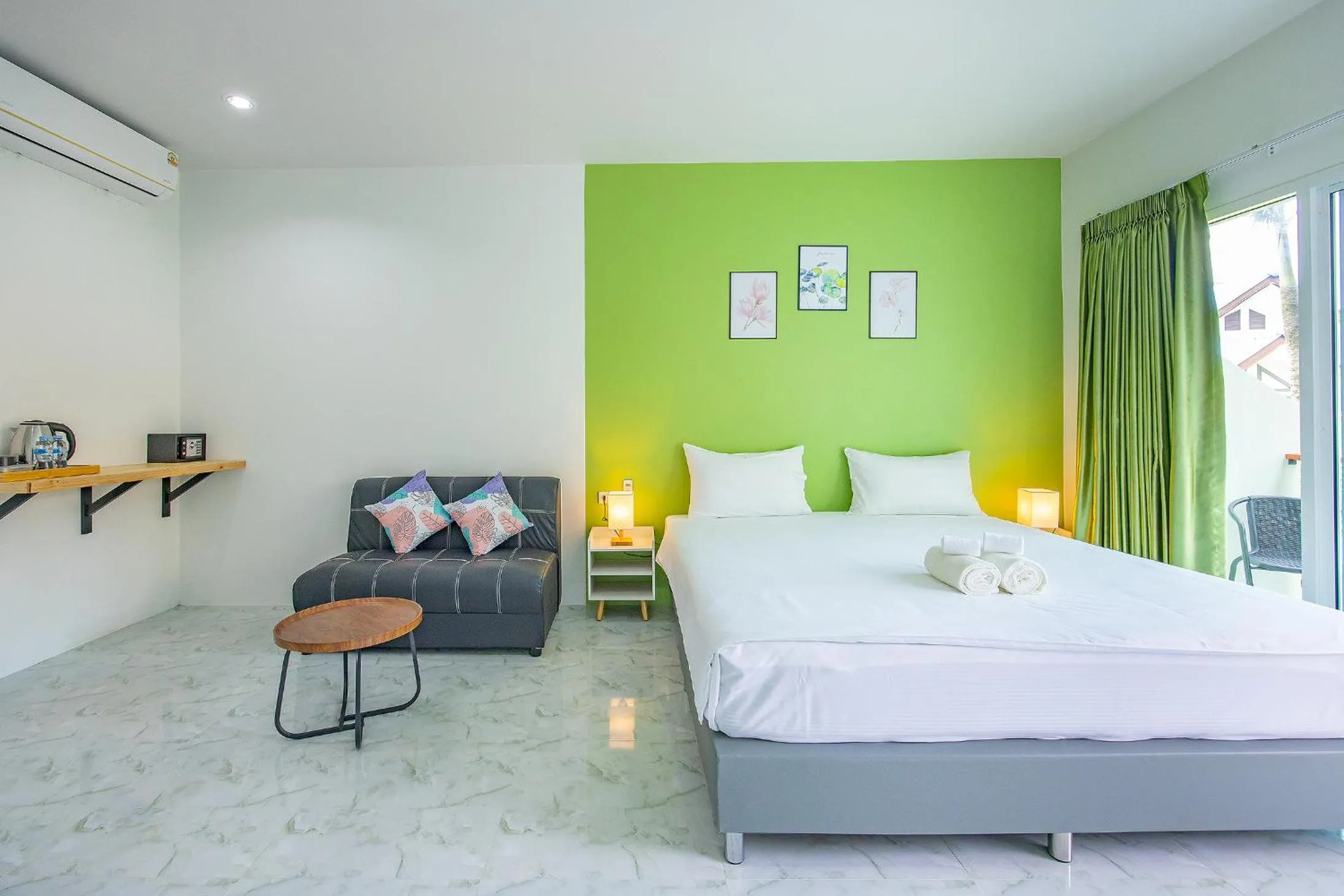 Bed in Karon Hotel at 22