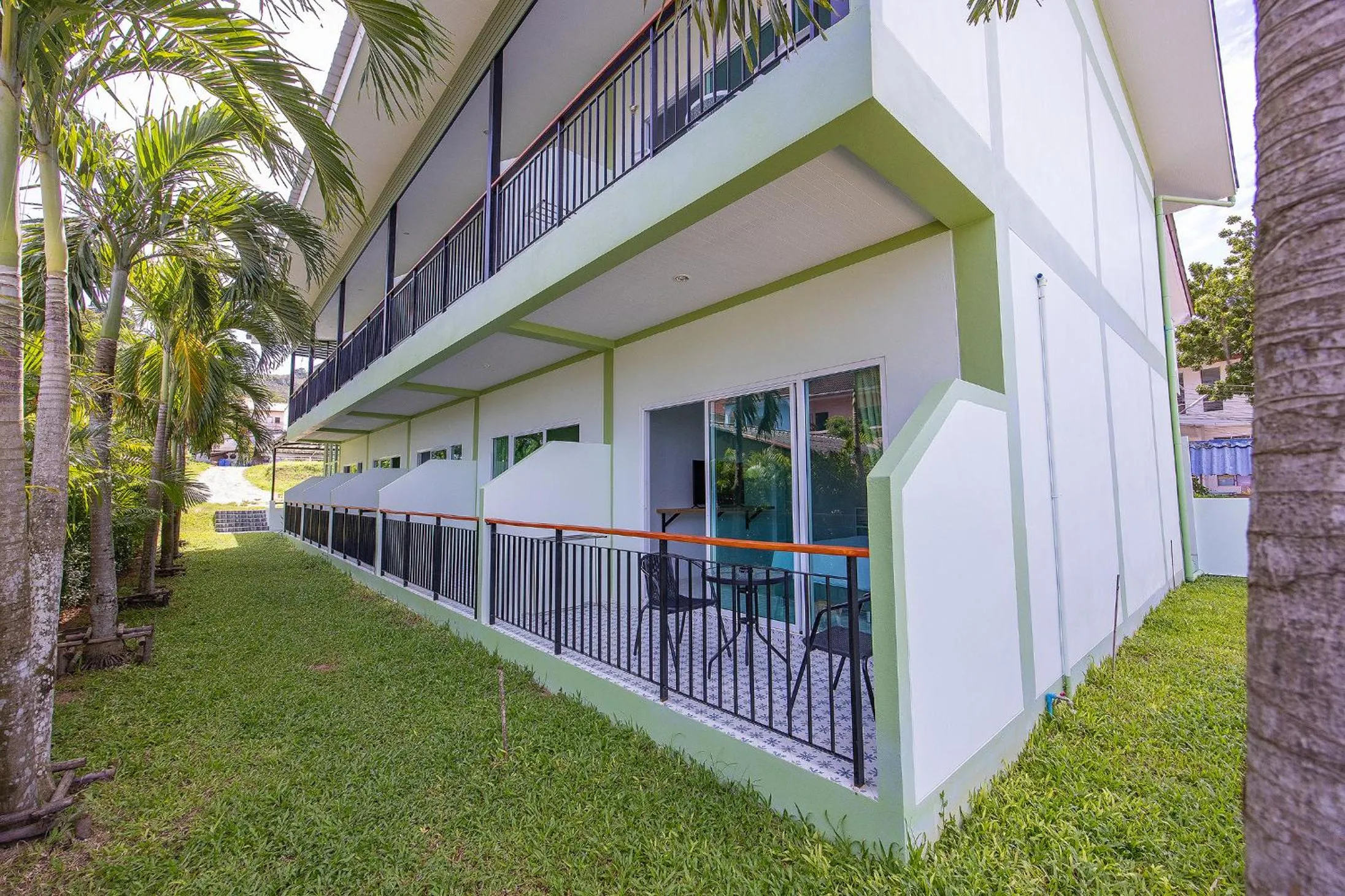 Garden in Karon Hotel at 22