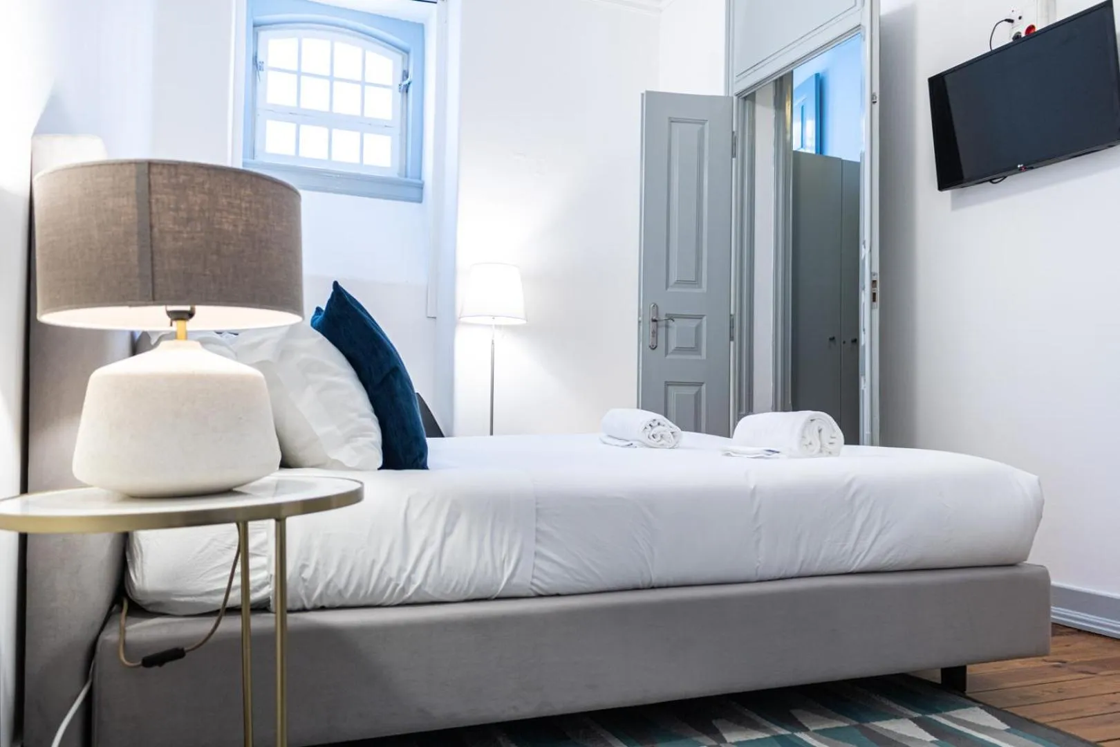 Bedroom, Bed in The Luggage