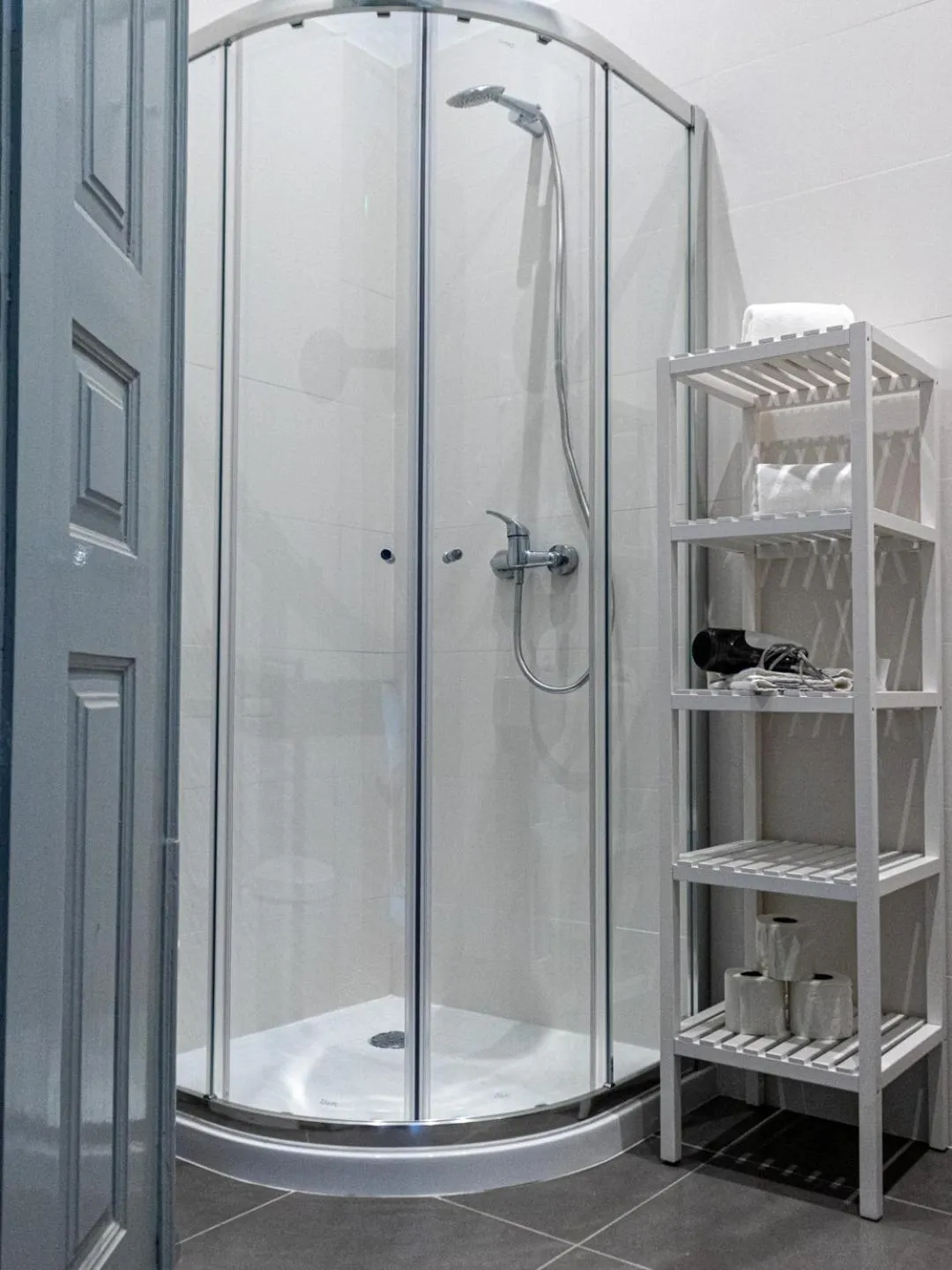 Bathroom in The Luggage