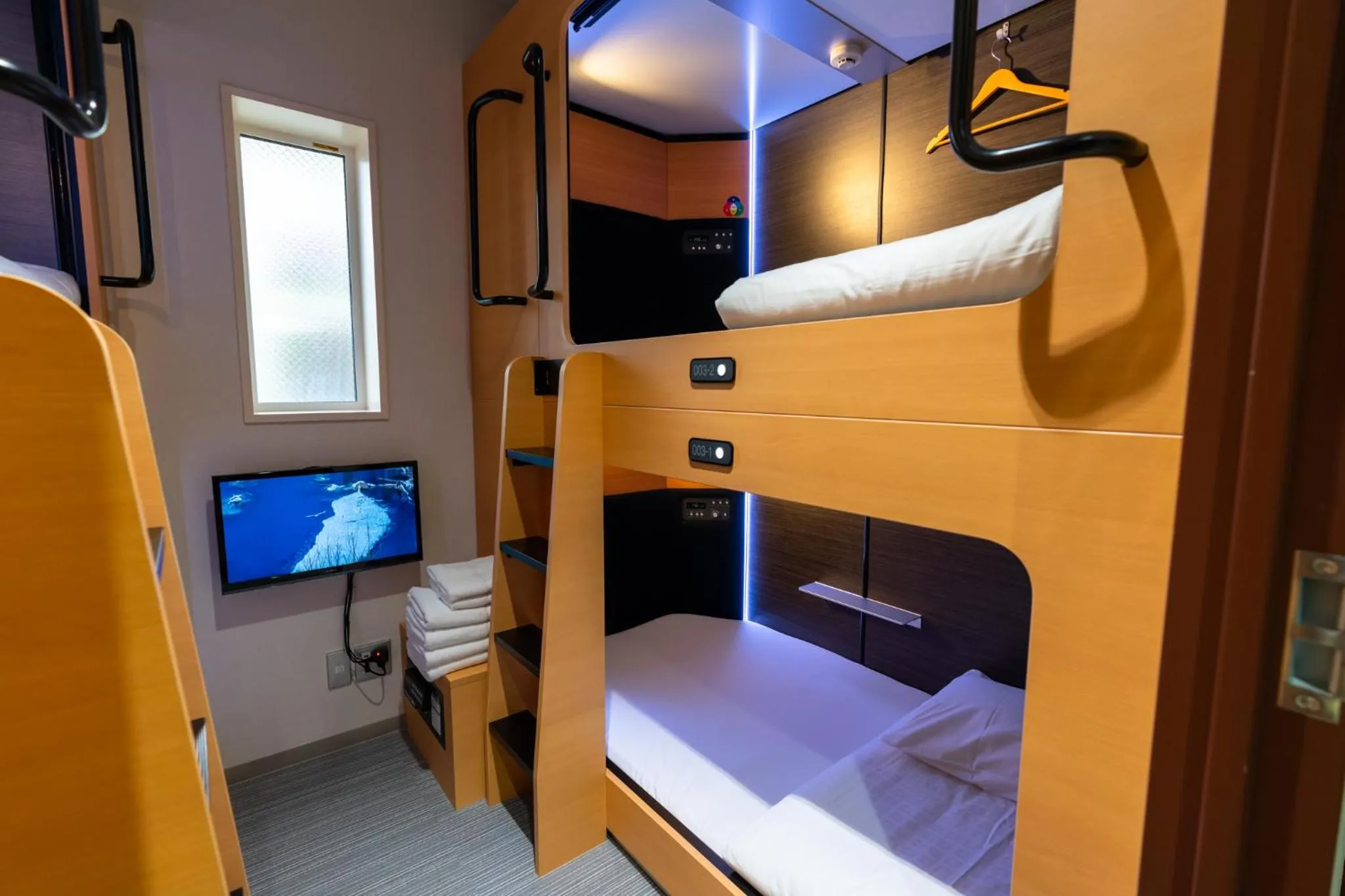 bunk bed, Bed in The Lodge Moiwa 834