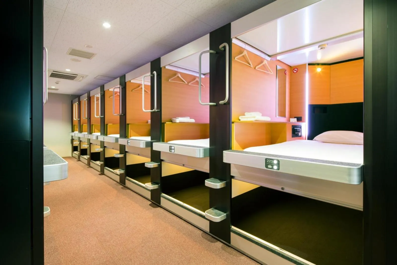 Photo of the whole room, Bed in The Lodge Moiwa 834