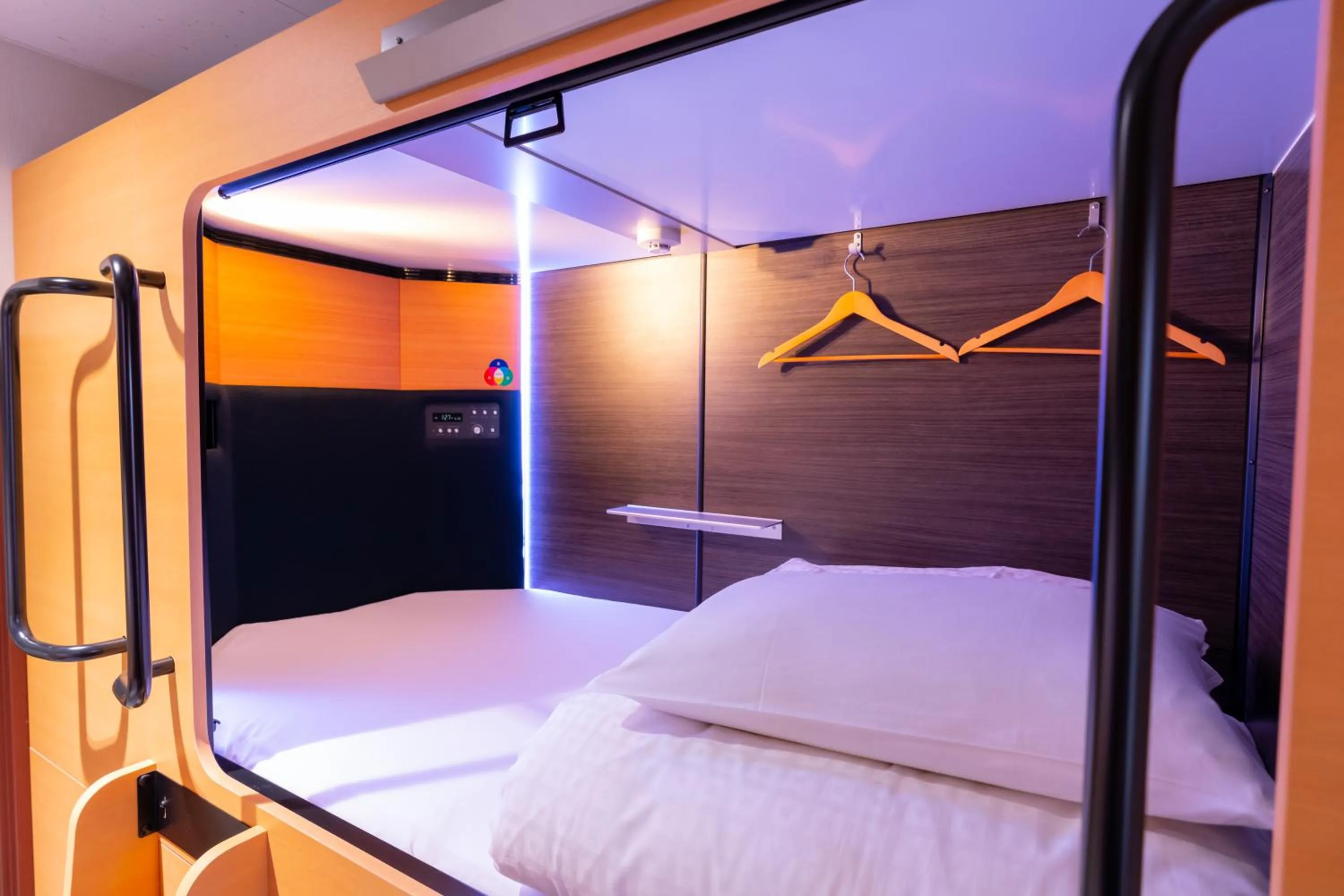 Photo of the whole room, Bed in The Lodge Moiwa 834