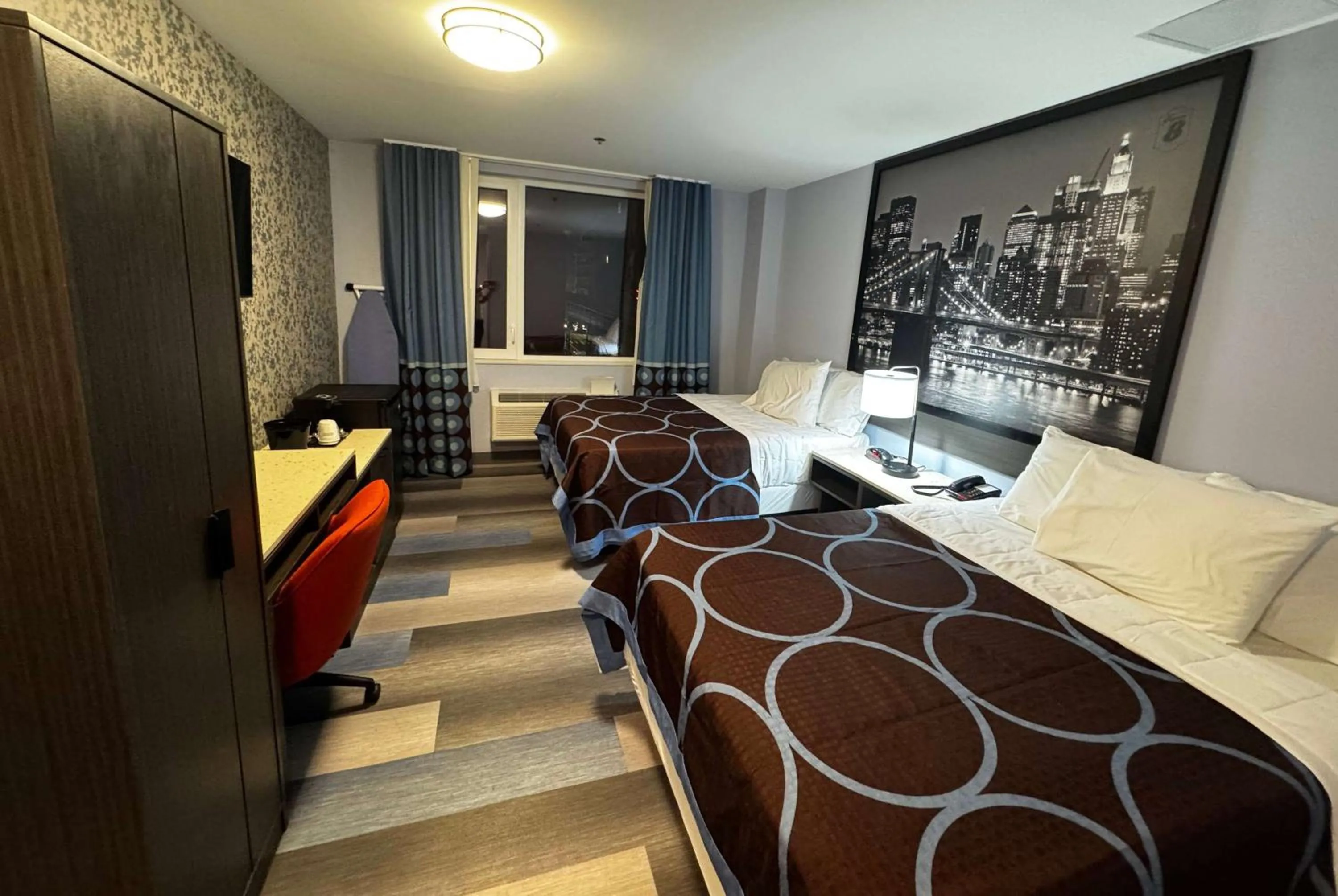 Photo of the whole room, Bed in Super 8 by Wyndham Brooklyn Fulton Street Broadway Junction