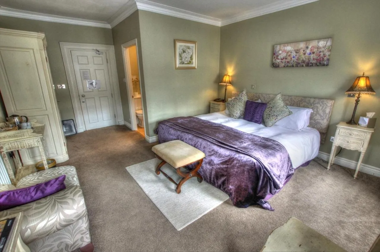 Bed in Dunster Castle Hotel