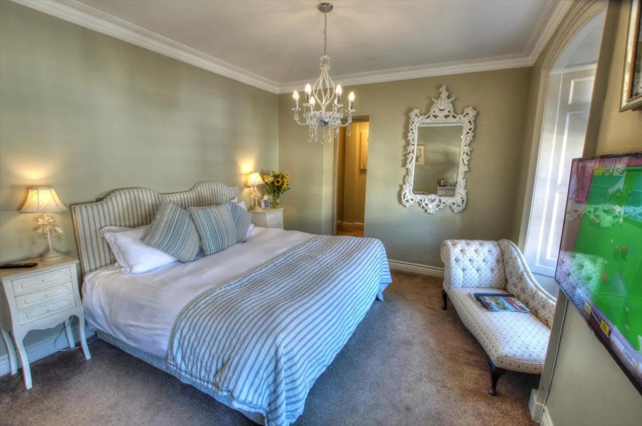 Bed in Dunster Castle Hotel