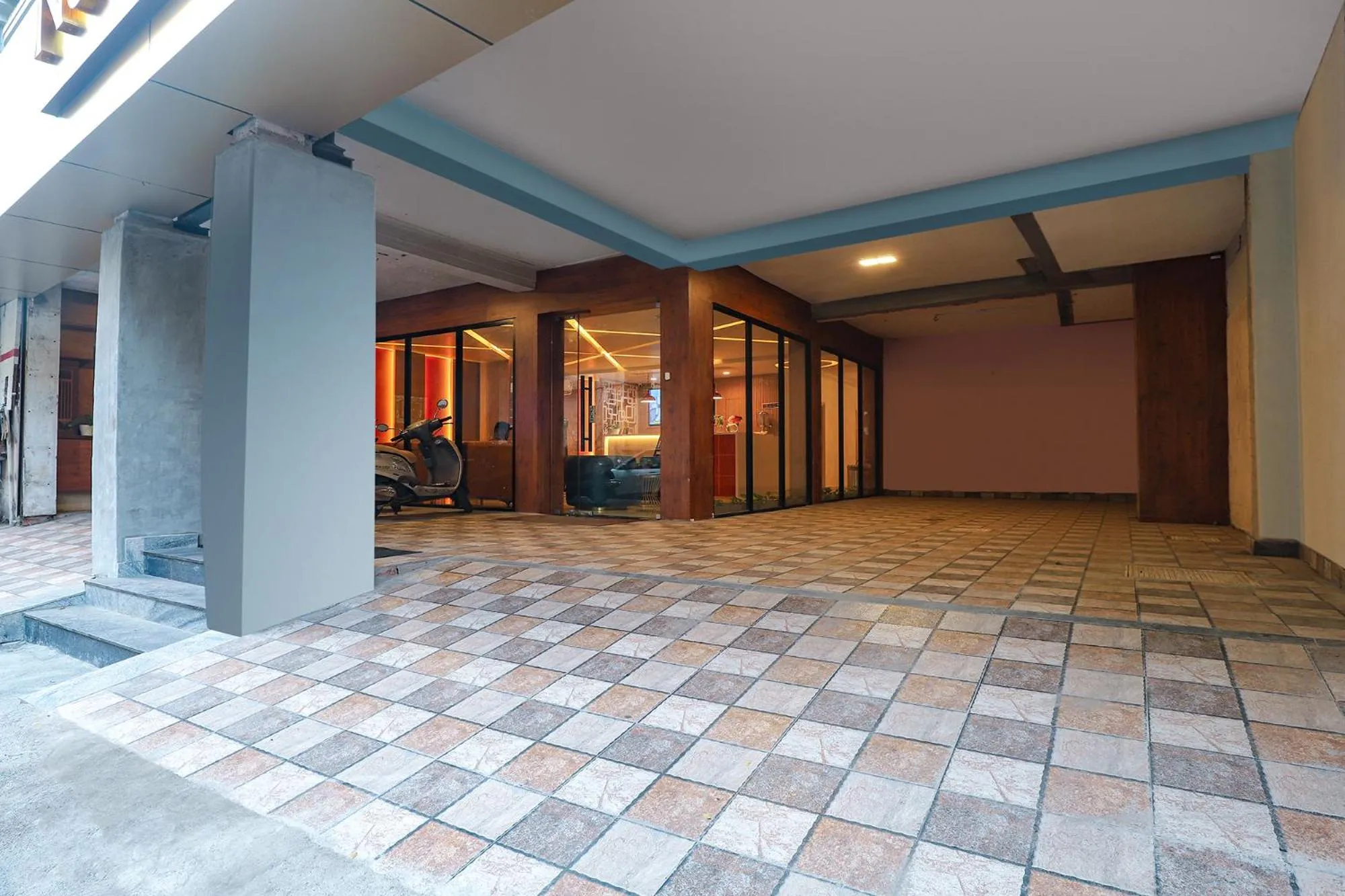 Facade/entrance in FabHotel Nestlay Rooms High Court - Nr Parry's Corner