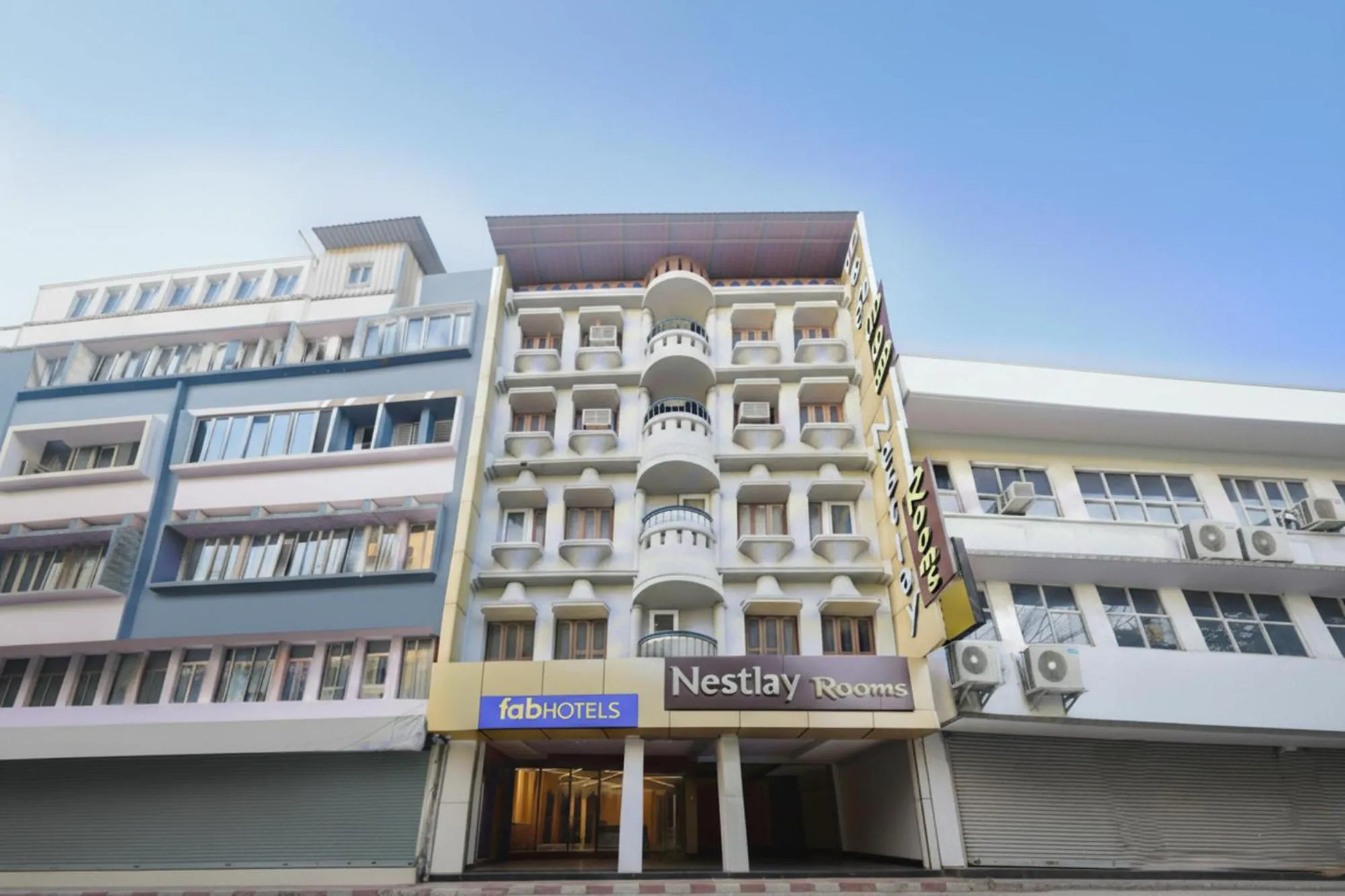 Property building in FabHotel Nestlay Rooms High Court - Nr Parry's Corner