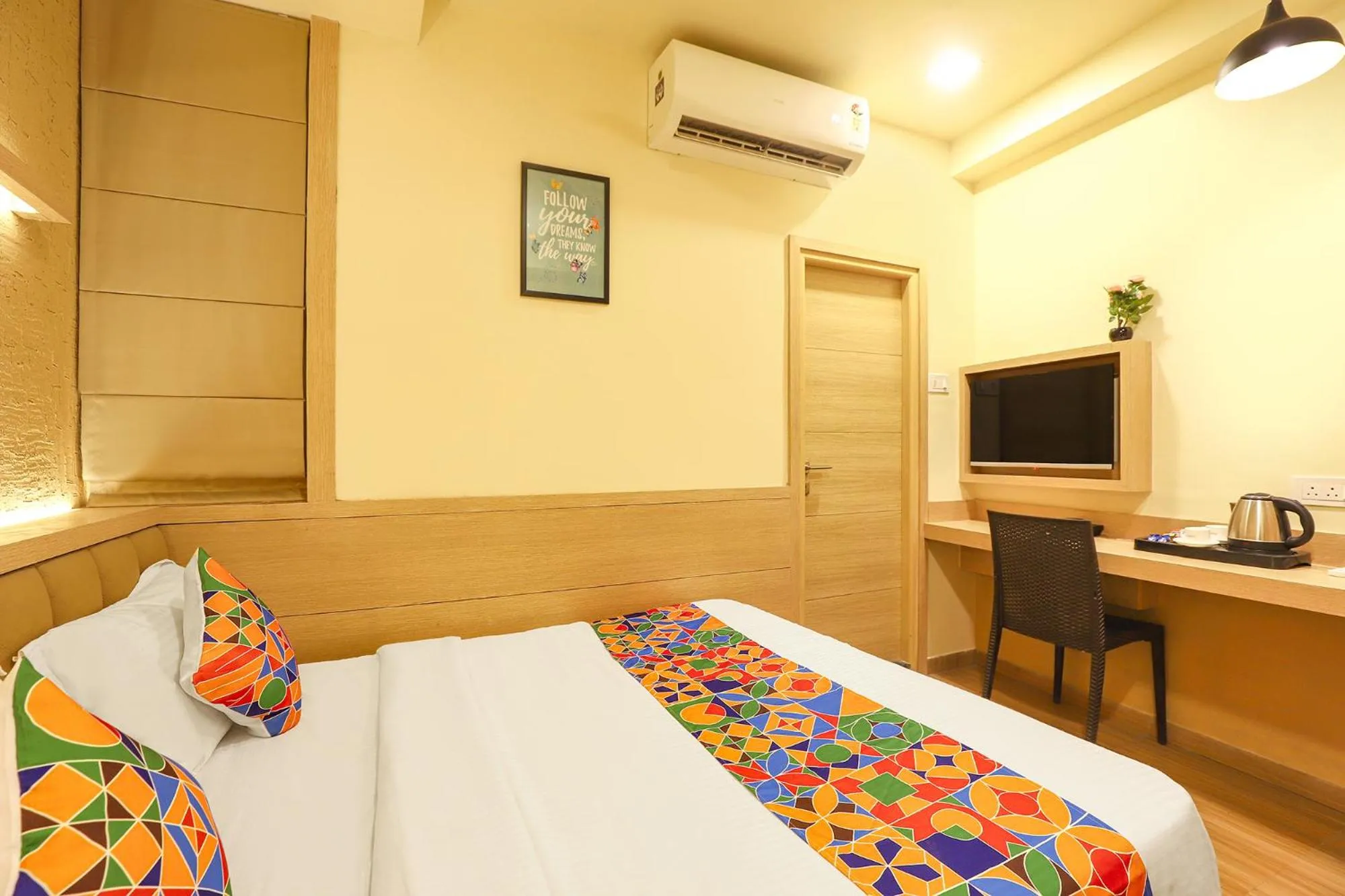 Bed in FabHotel Nestlay Rooms High Court - Nr Parry's Corner