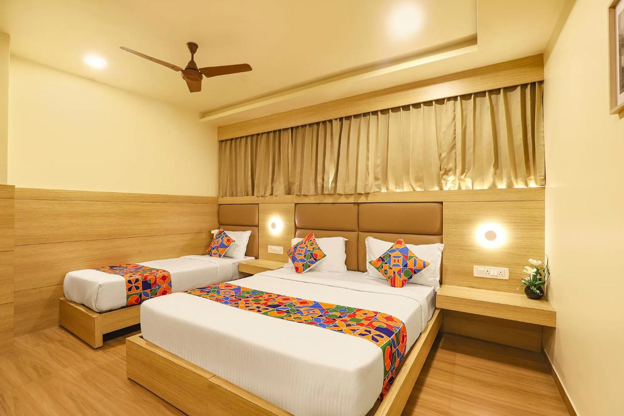 Bed in FabHotel Nestlay Rooms High Court - Nr Parry's Corner