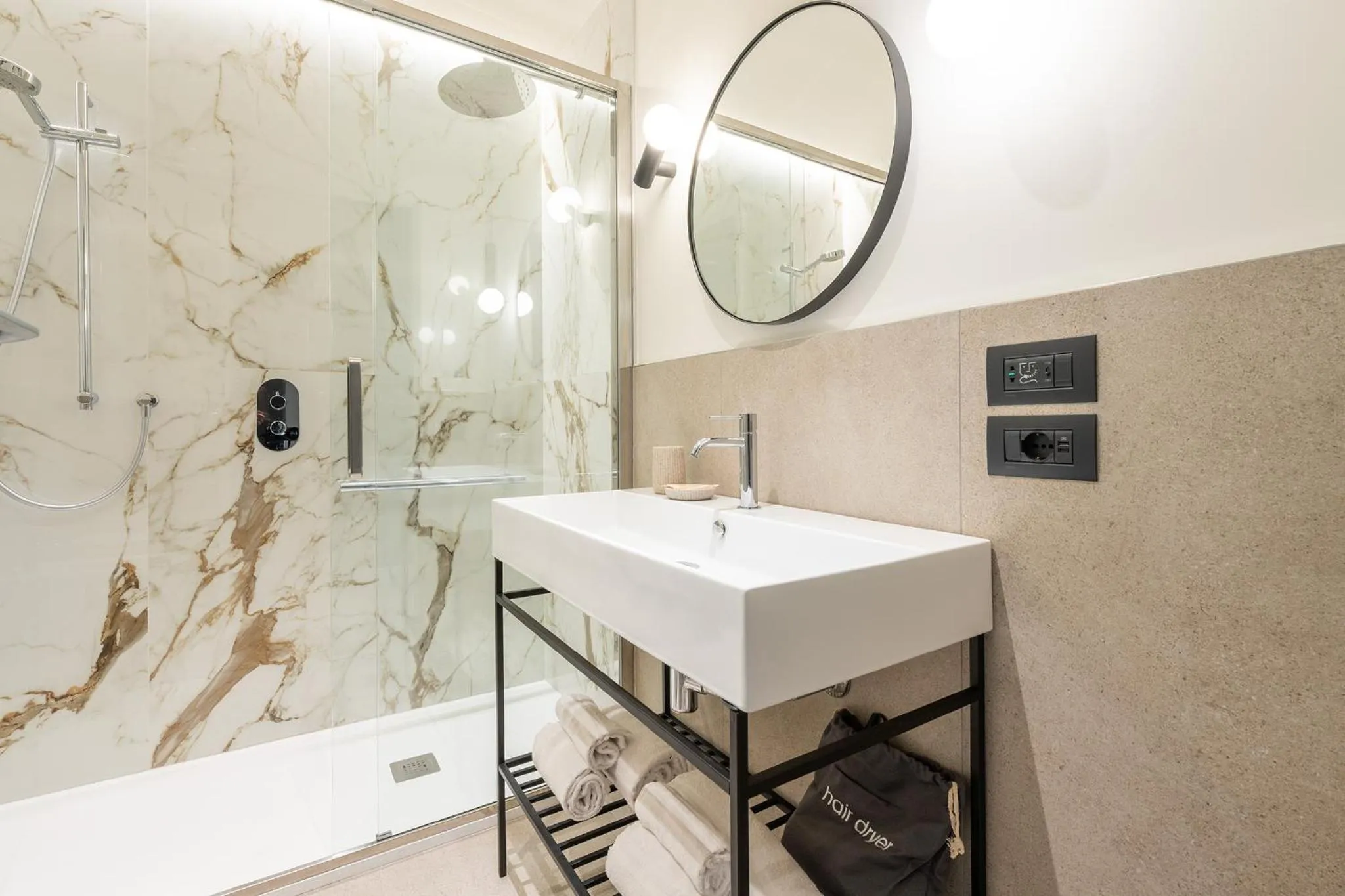 Bathroom in Karalin Sonnino Suites