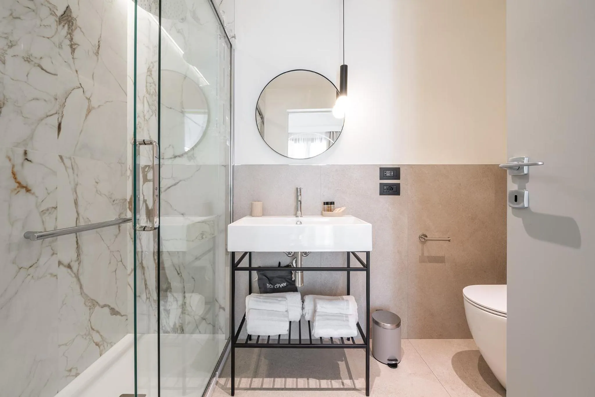 Bathroom in Karalin Sonnino Suites