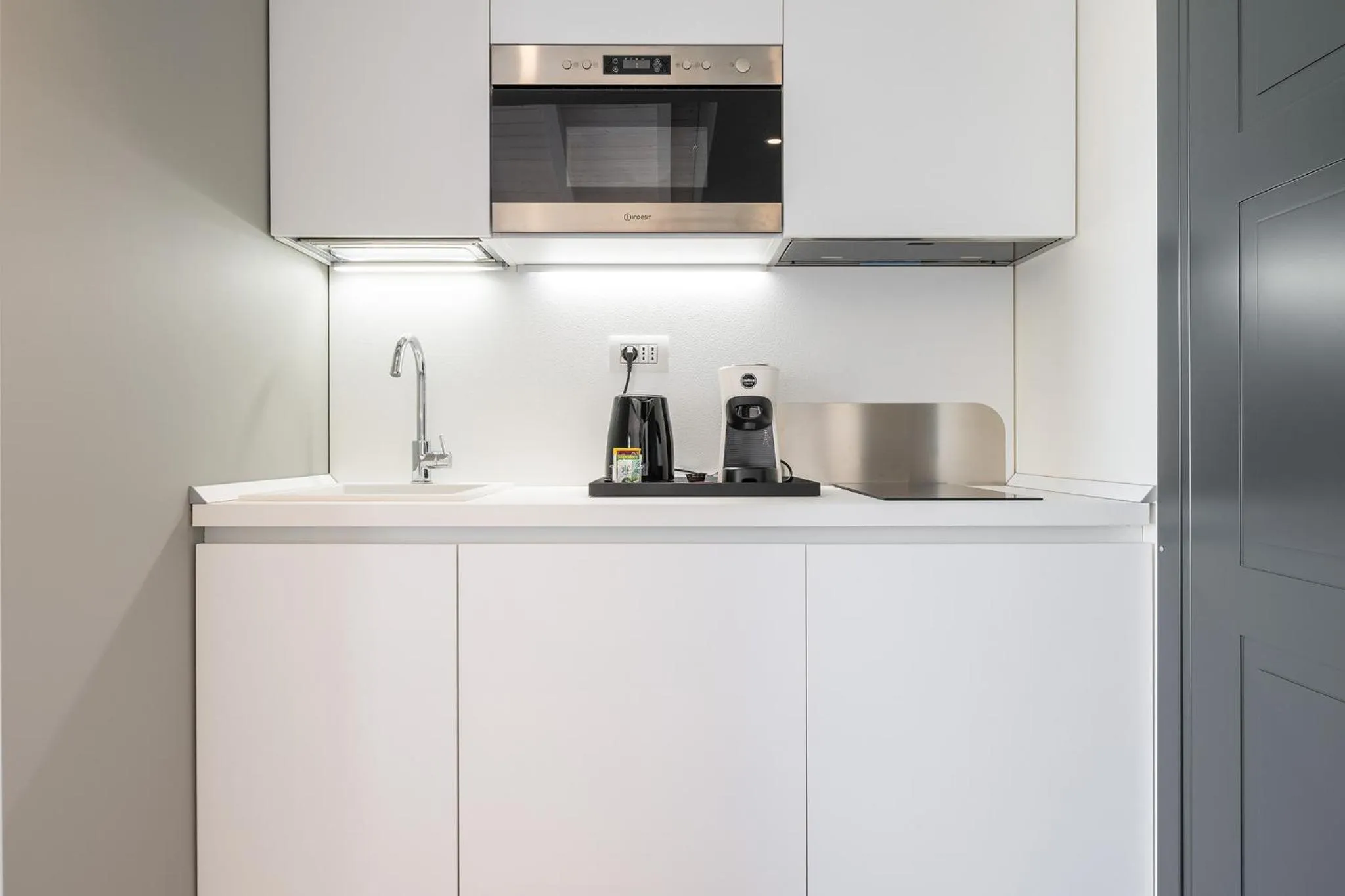 Kitchen or kitchenette in Karalin Sonnino Suites